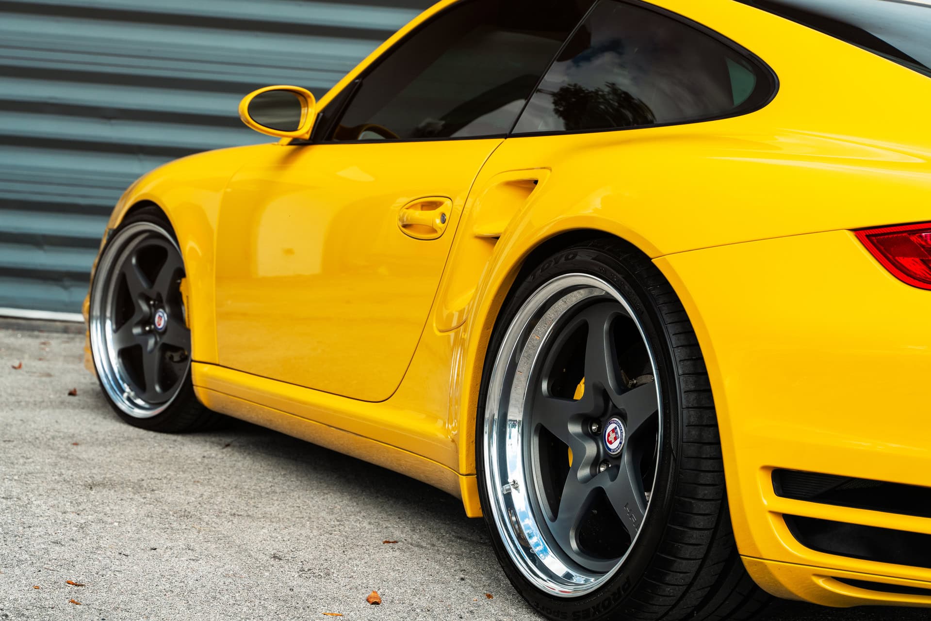 Porsche 997 Turbo | Signal Yellow | on HRE 527 FMR | Satin Charcoal