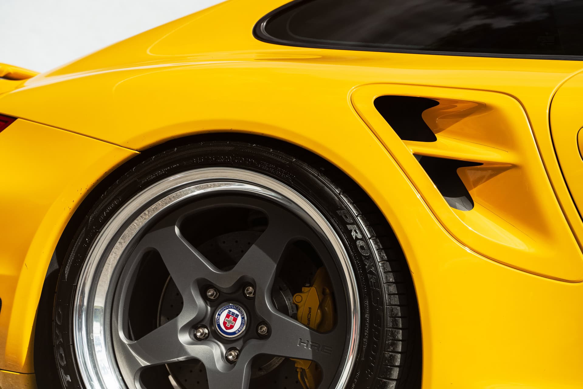 Porsche 997 Turbo | Signal Yellow | on HRE 527 FMR | Satin Charcoal