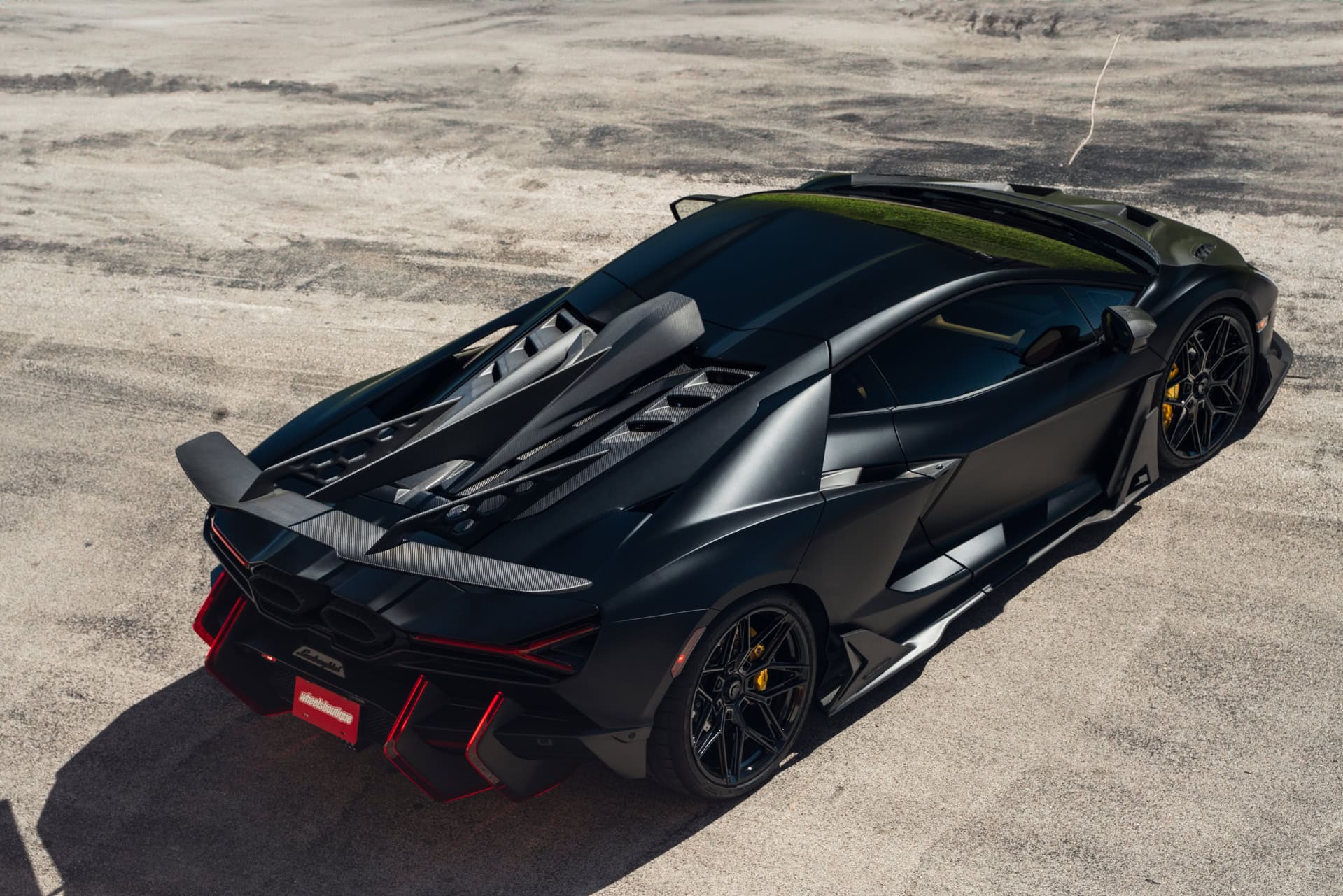 Duke Dynamics Revuelto | Nero | on Vossen S21-08 Wheels | Gloss Black