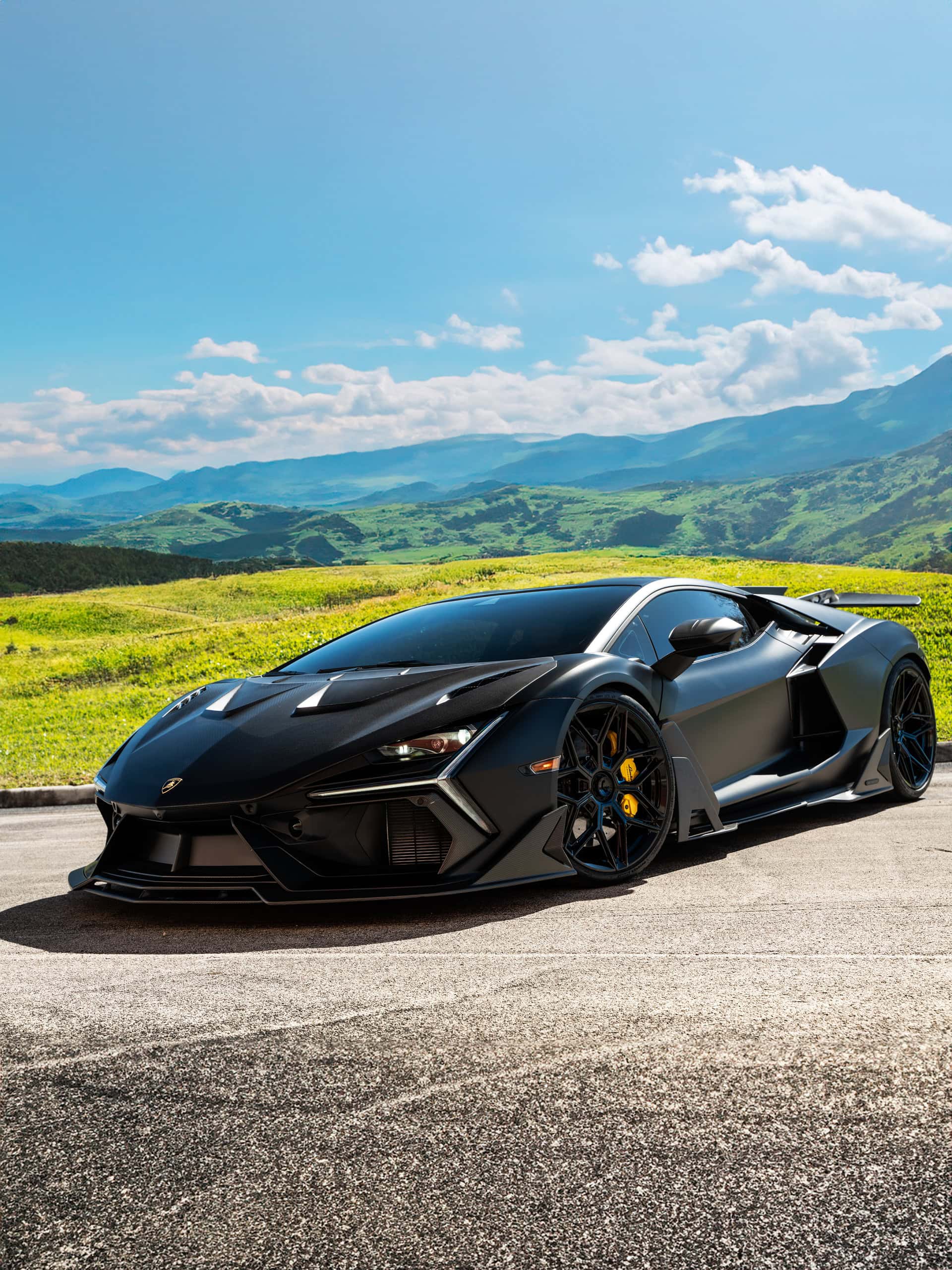 Duke Dynamics Revuelto | Nero | on Vossen S21-08 Wheels | Gloss Black