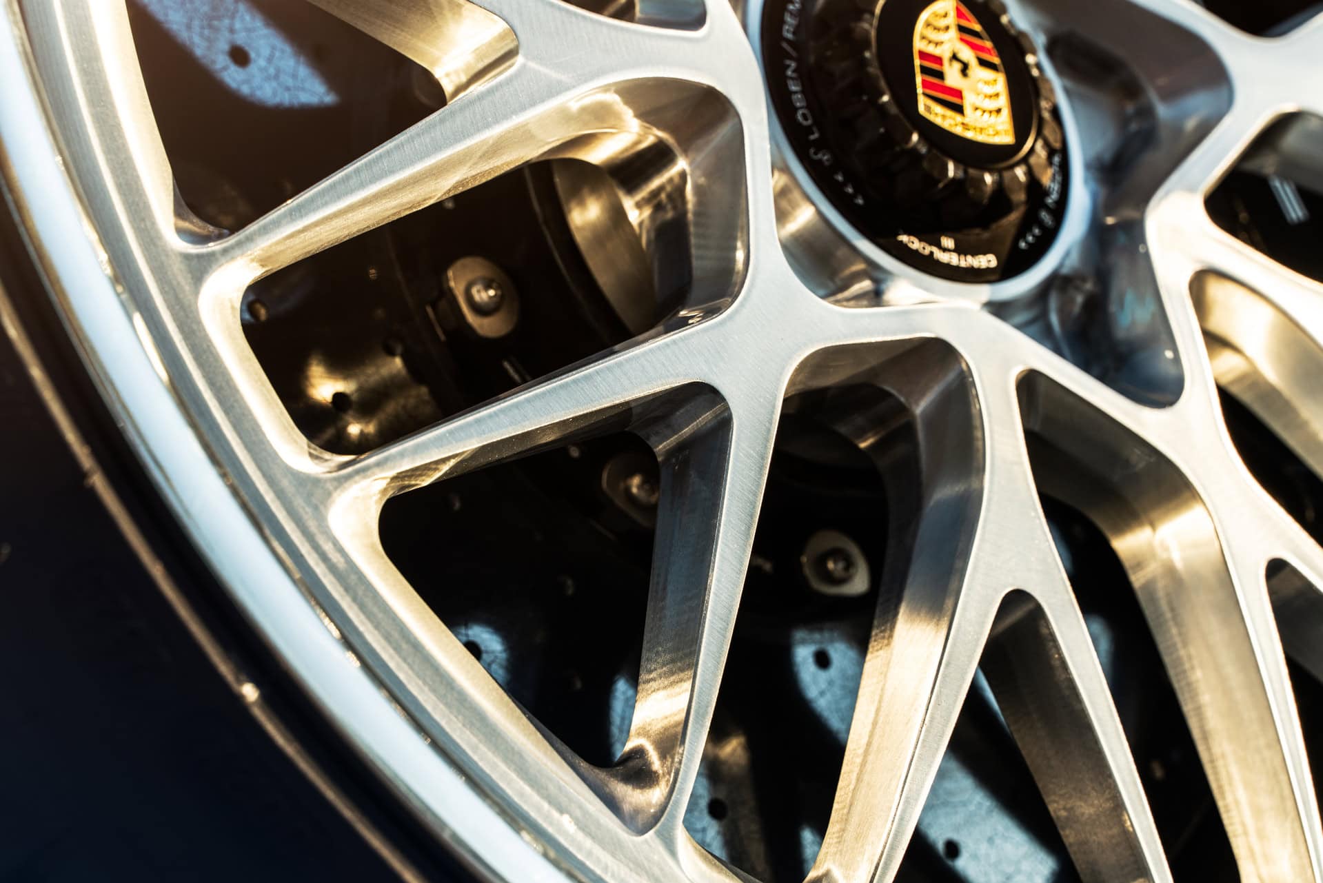 Porsche 992.1 Turbo S | Riviera Blue| on HRE 520 FMR | Brushed Clear