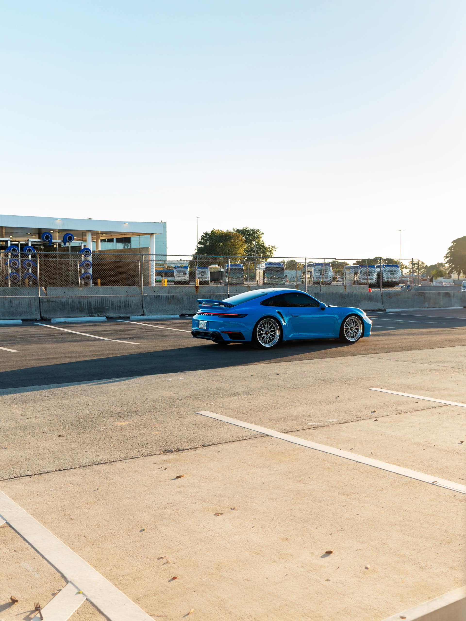Porsche 992.1 Turbo S | Riviera Blue| on HRE 520 FMR | Brushed Clear