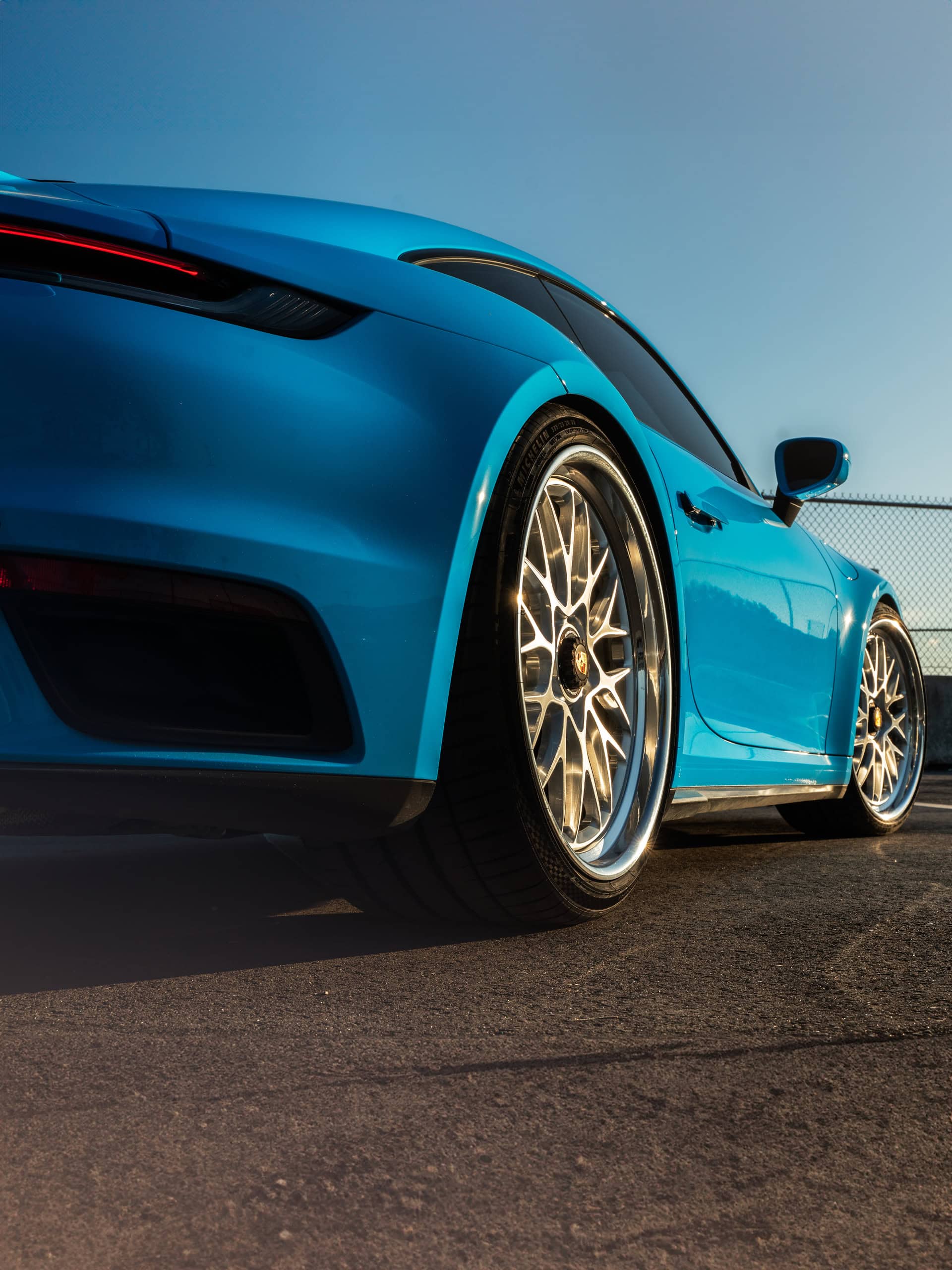 Porsche 992.1 Turbo S | Riviera Blue| on HRE 520 FMR | Brushed Clear