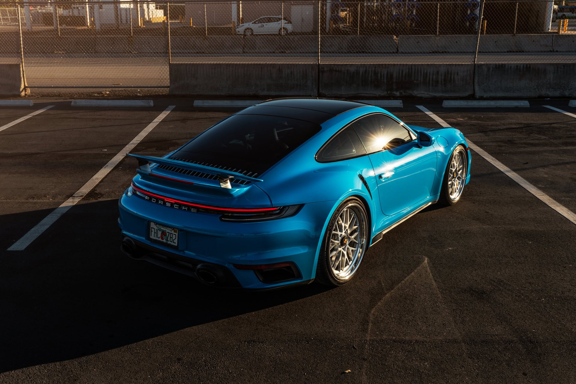 Porsche 992.1 Turbo S | Riviera Blue| on HRE 520 FMR | Brushed Clear