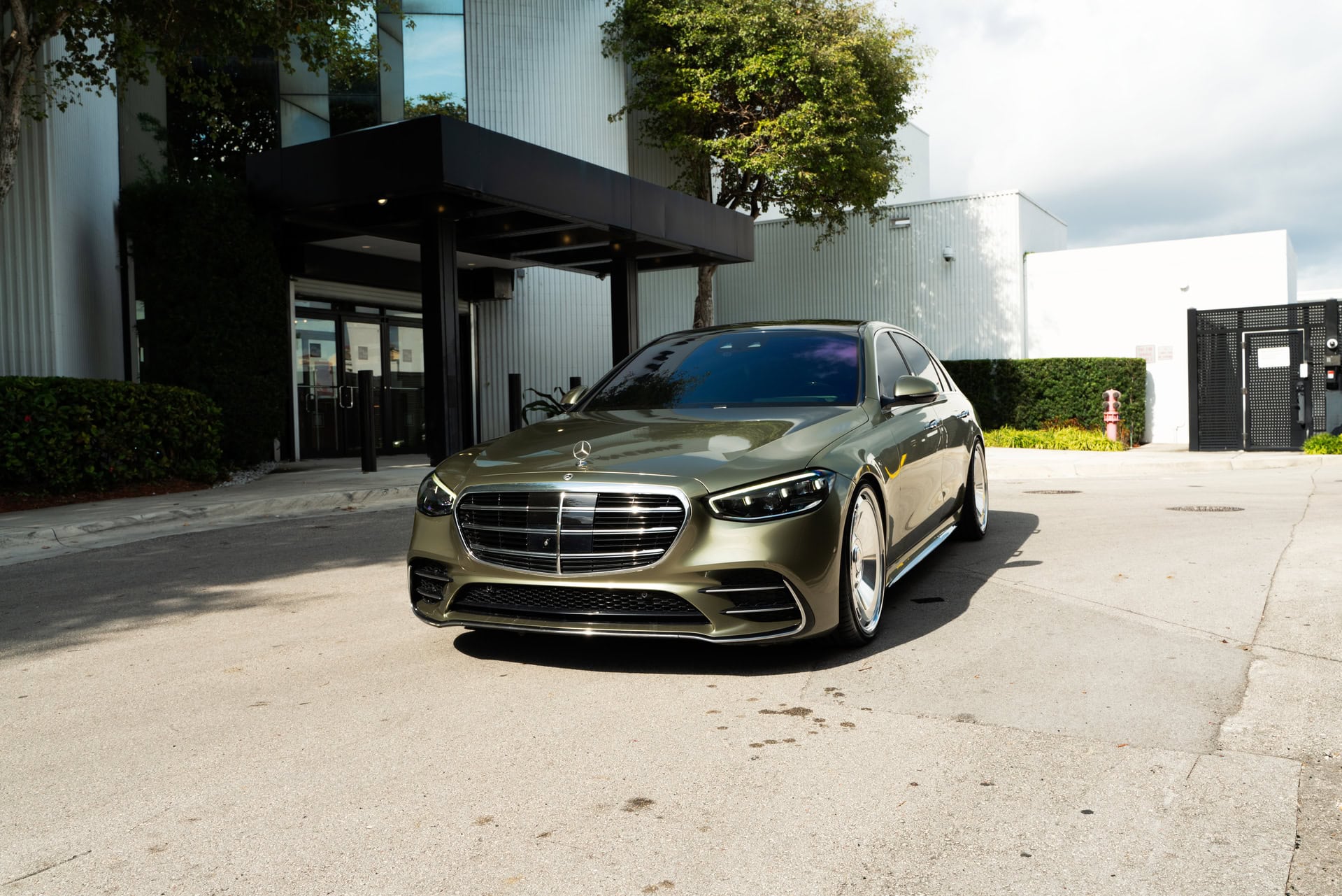 Merecedes Benz W223 S580 | on Avant Garde  AGL93 | Polished Clear