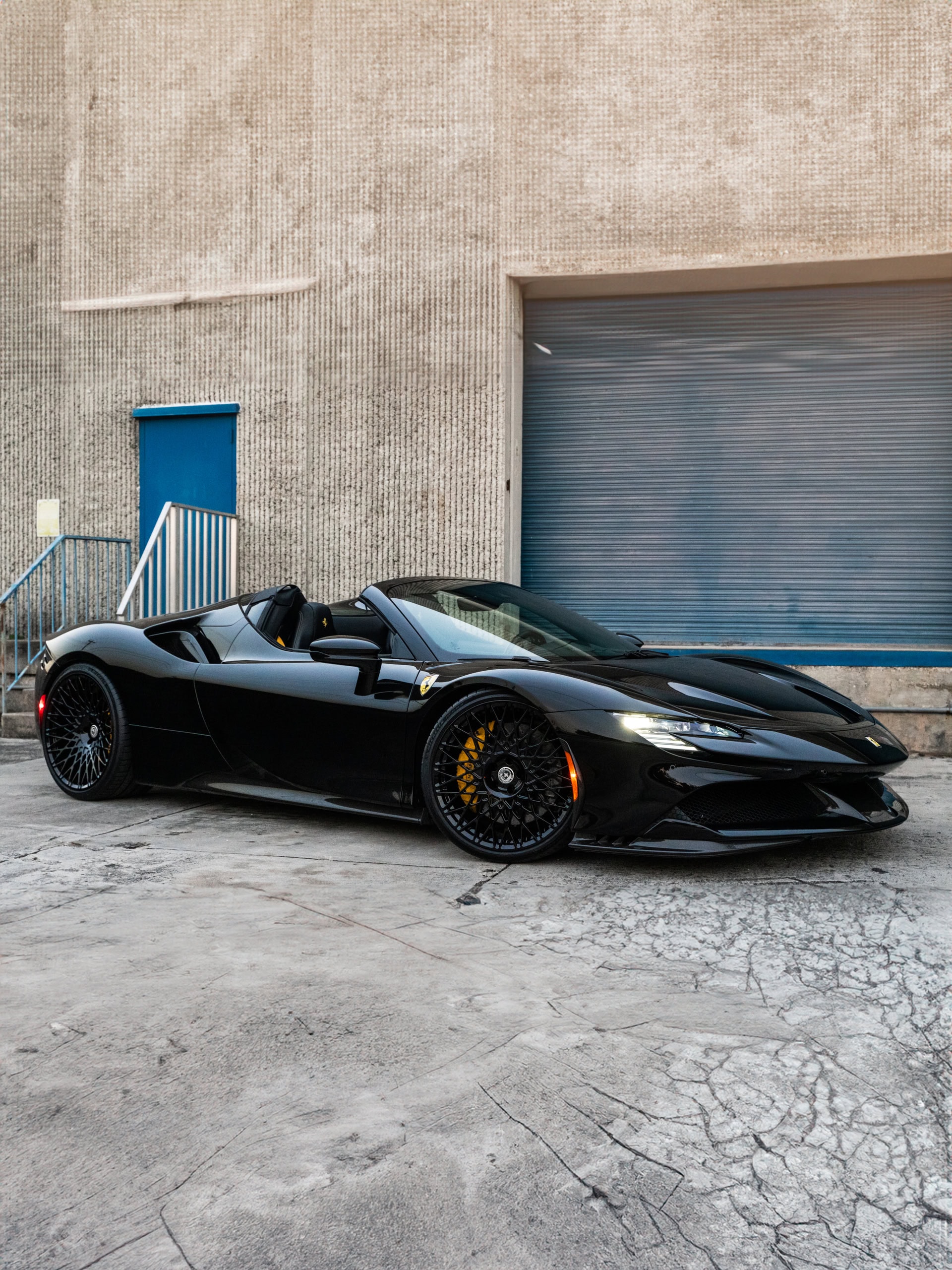 Ferrari SF90 | Nero | on HRE 501M | Gloss Black