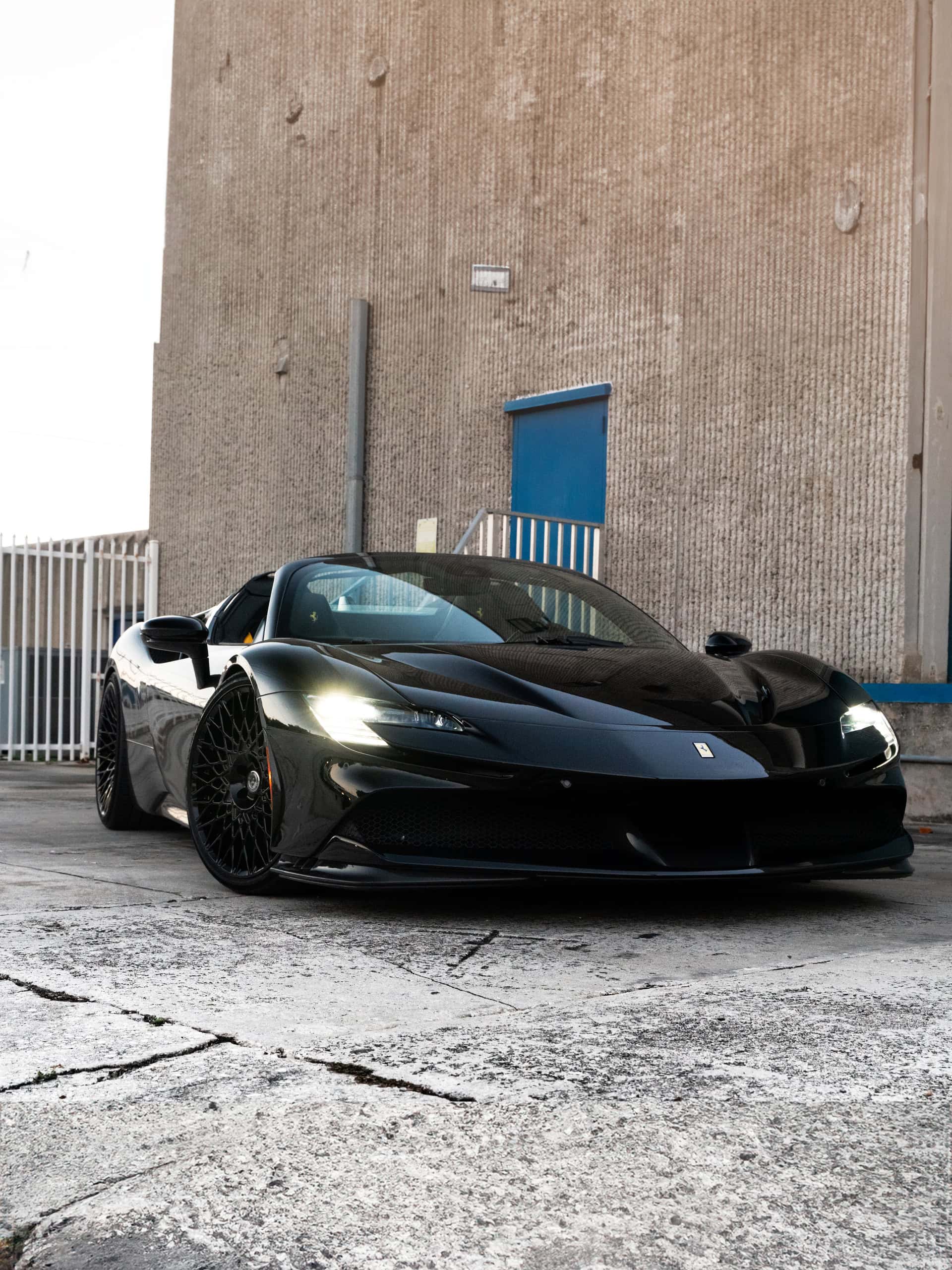 Ferrari SF90 | Nero | on HRE 501M | Gloss Black