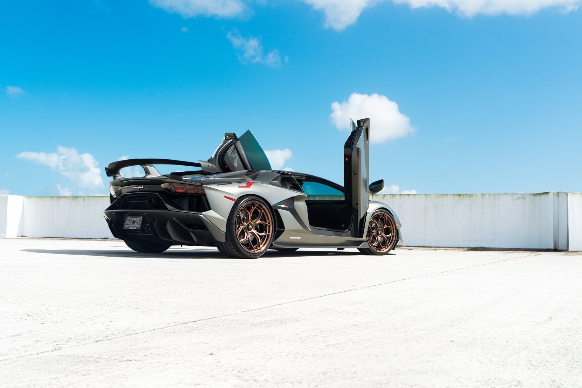 Photo 23 of Lamborghini Aventador SVJ Roadster | | on HRE S111SC | Polished Frozen Bronze