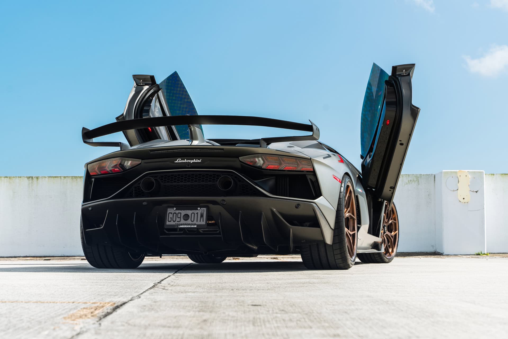 Photo 24 of Lamborghini Aventador SVJ Roadster | | on HRE S111SC | Polished Frozen Bronze