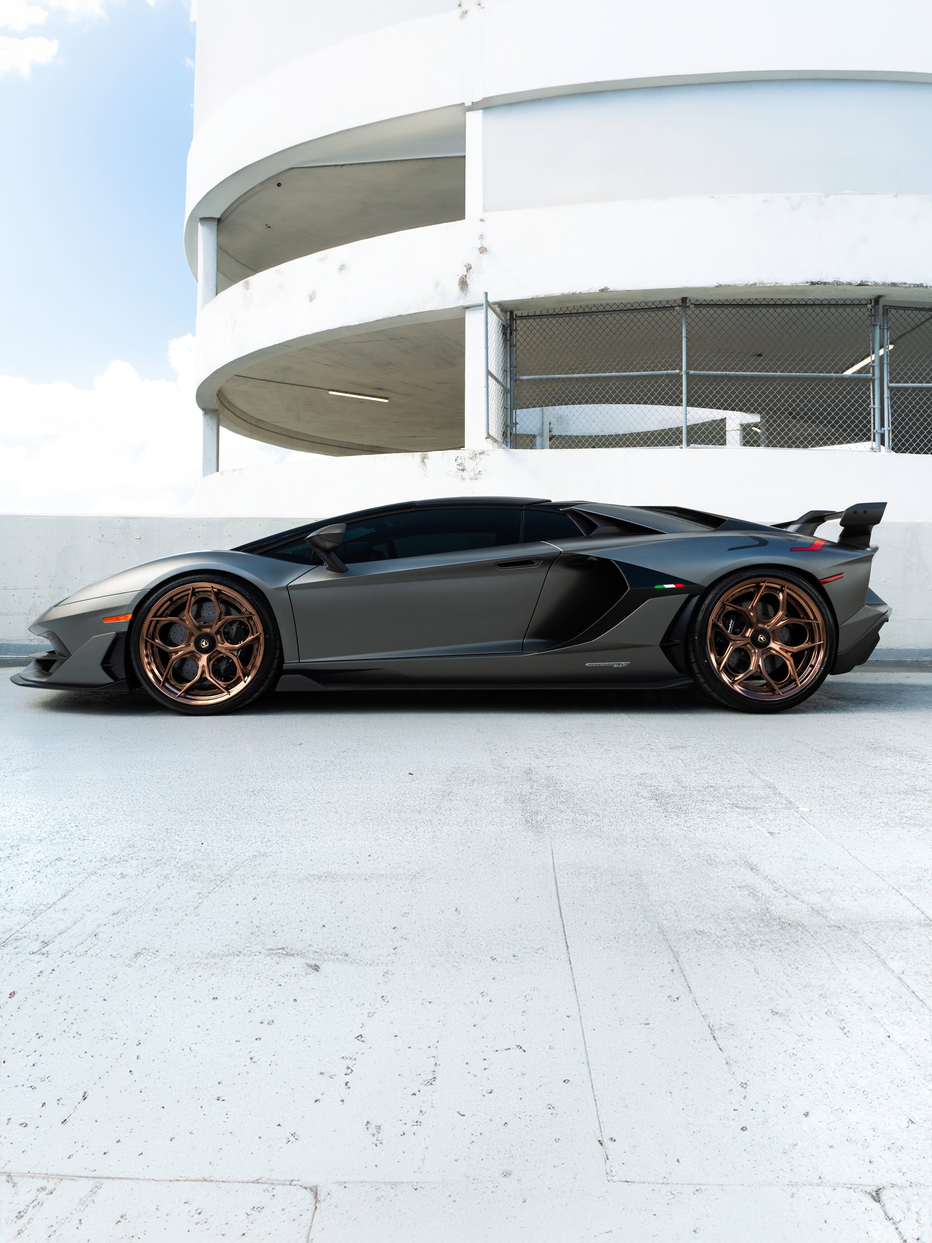 Photo 32 of Lamborghini Aventador SVJ Roadster | | on HRE S111SC | Polished Frozen Bronze