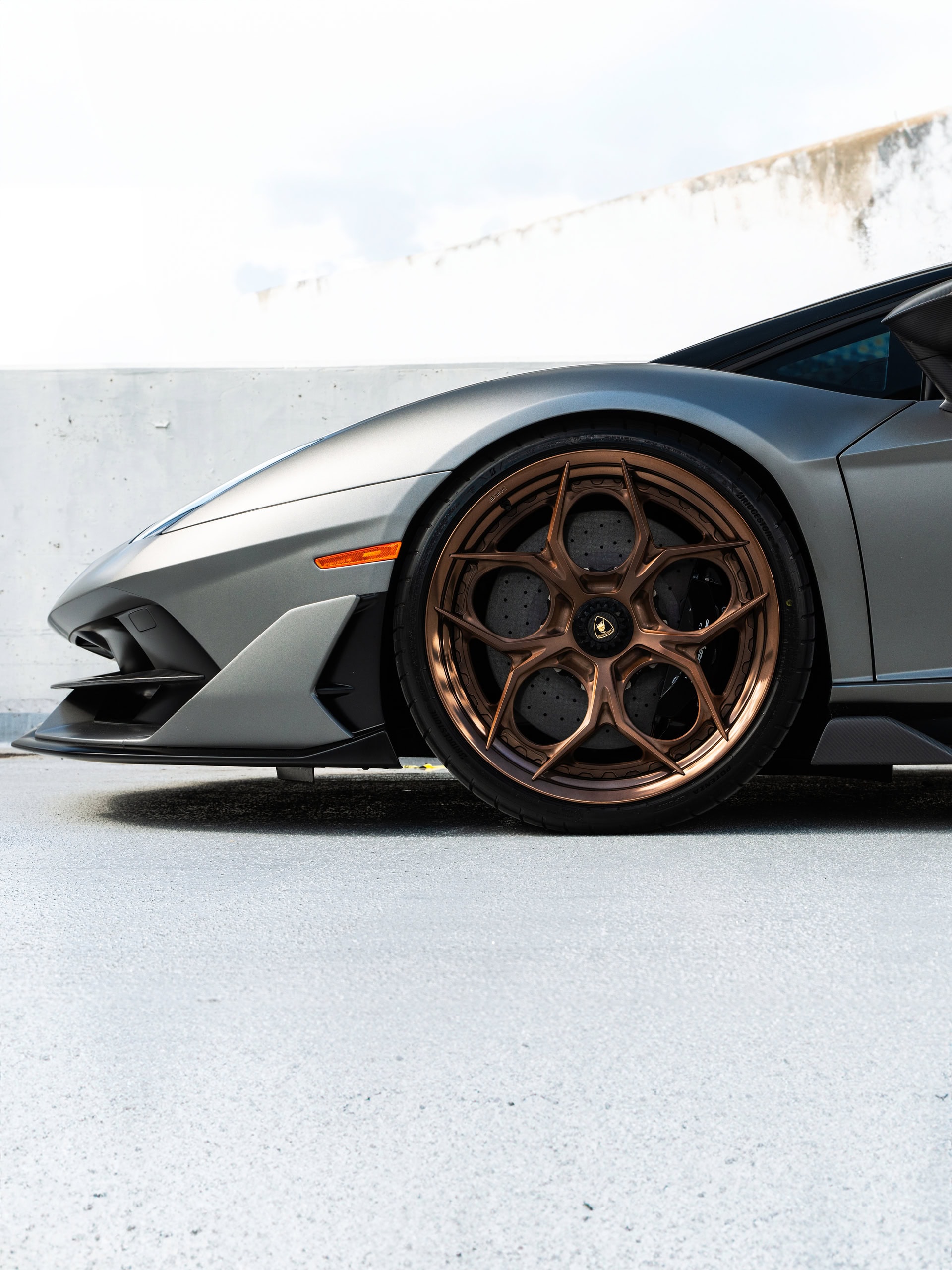 Photo 33 of Lamborghini Aventador SVJ Roadster | | on HRE S111SC | Polished Frozen Bronze
