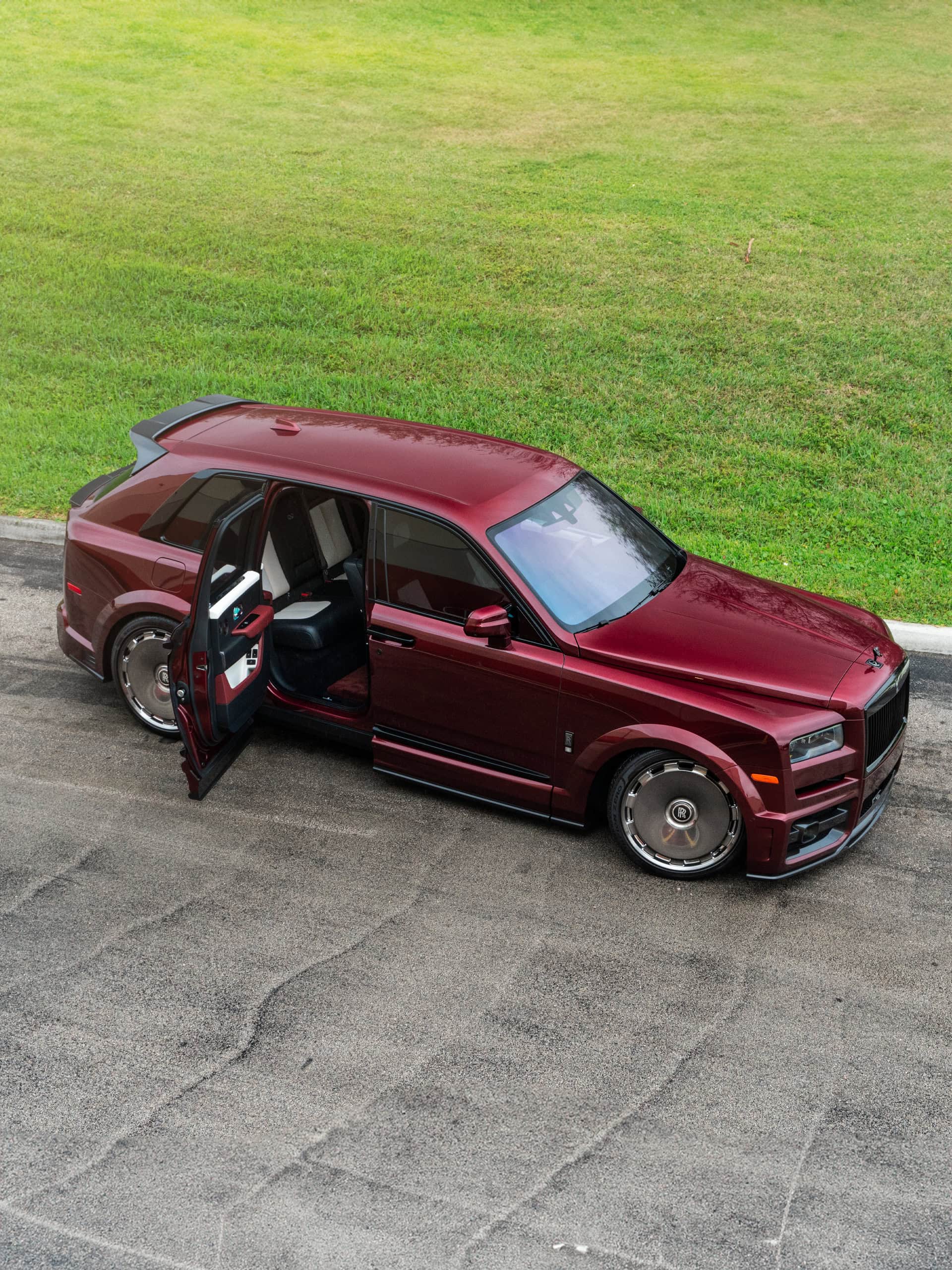Urban Automitive Cullinan | | on HRE L108M | Polished Dark Clear