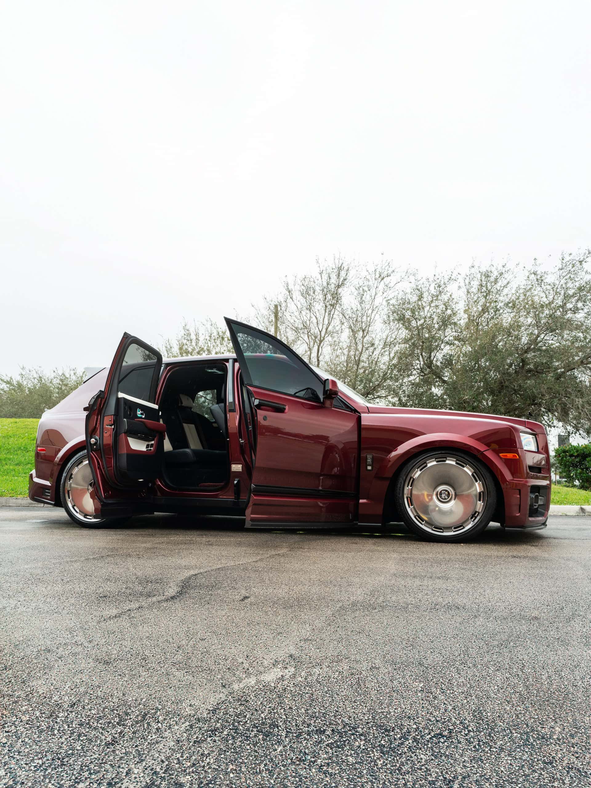 Urban Automitive Cullinan | | on HRE L108M | Polished Dark Clear