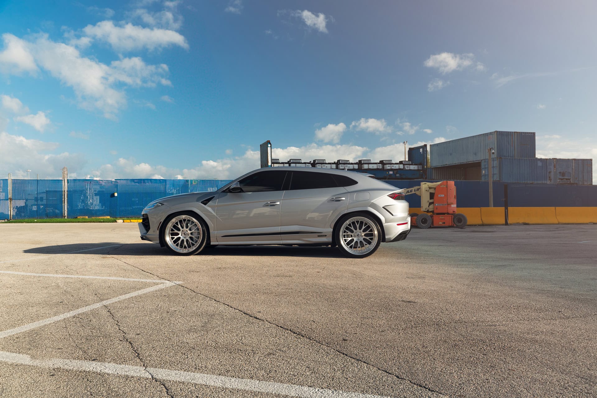 Lamborghini Urus SE | Grigio Nimbus | on 1886 S014 | Brushed Clear 
