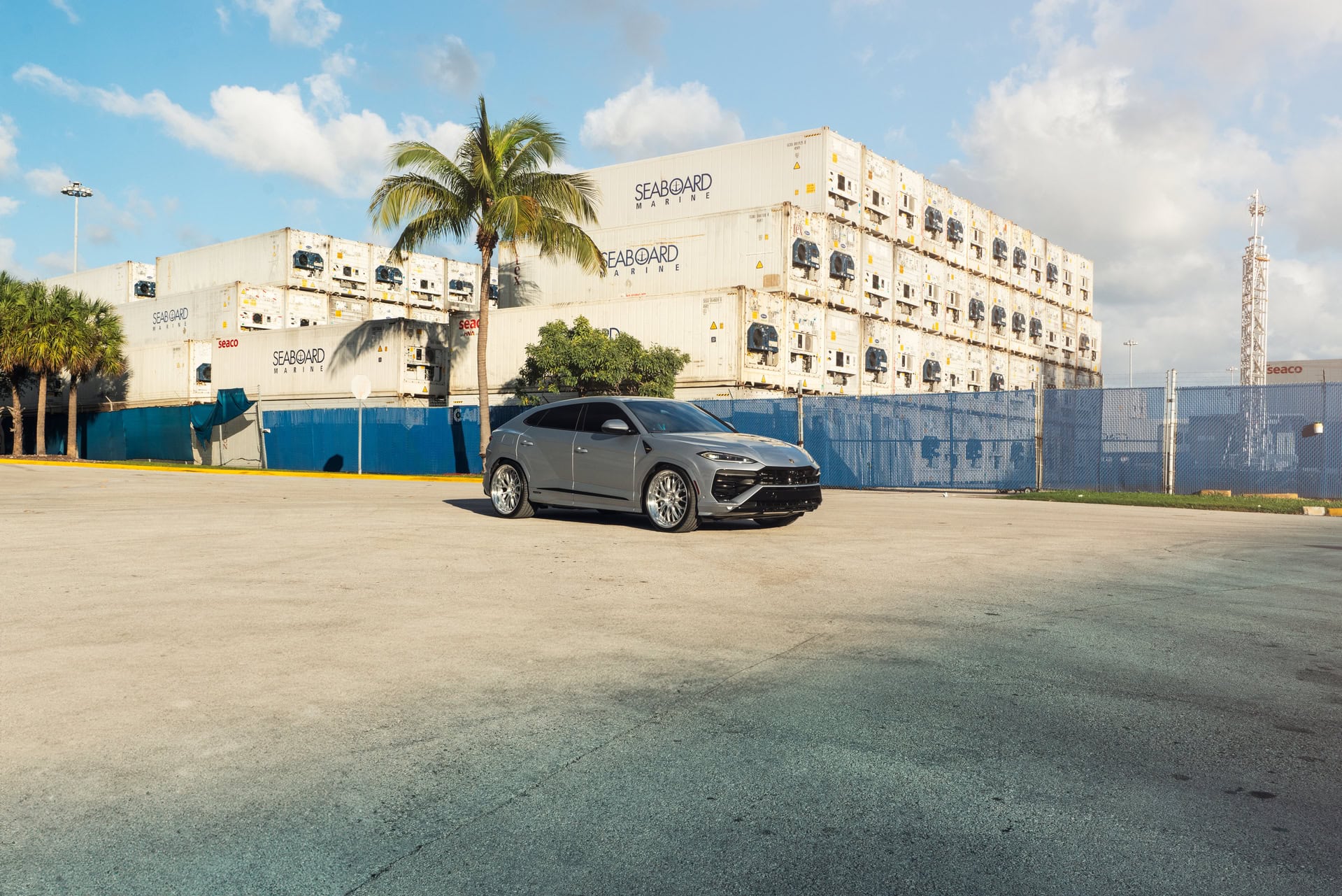Lamborghini Urus SE | Grigio Nimbus | on 1886 S014 | Brushed Clear 