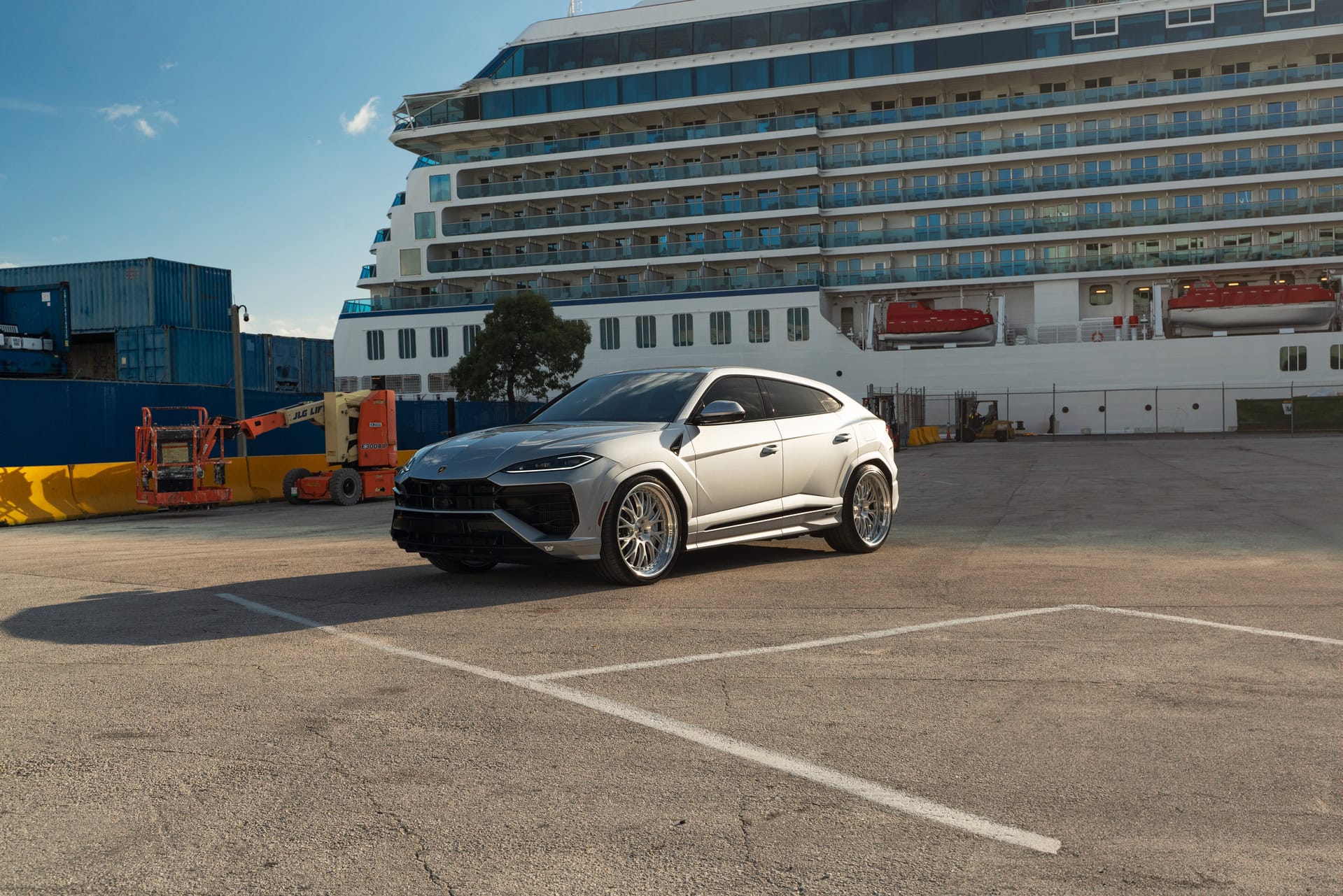 Lamborghini Urus SE | Grigio Nimbus | on 1886 S014 | Brushed Clear 
