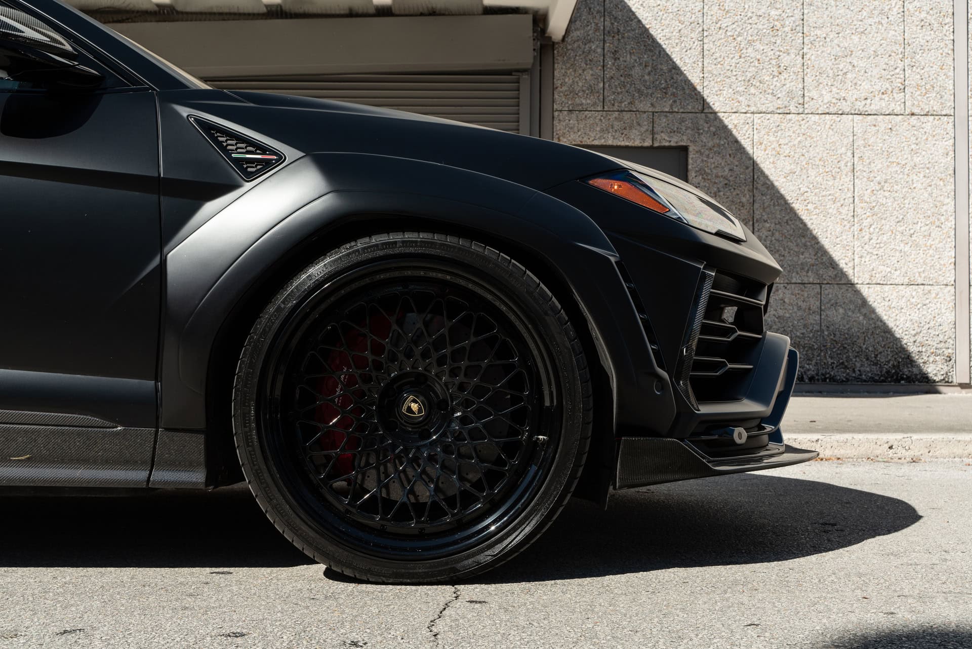 1016 Industries: Urus | Nero Noctis | on 1886 S009 | Satin Black