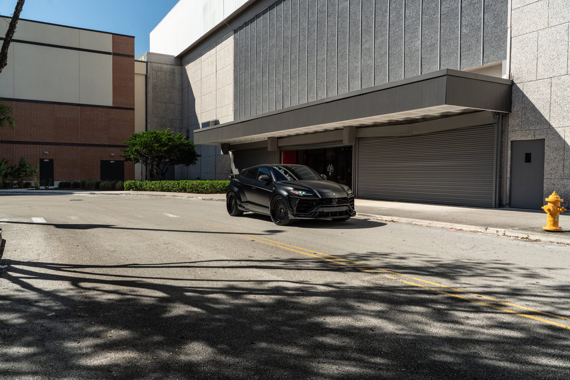 1016 Industries: Urus | Nero Noctis | on 1886 S009 | Satin Black