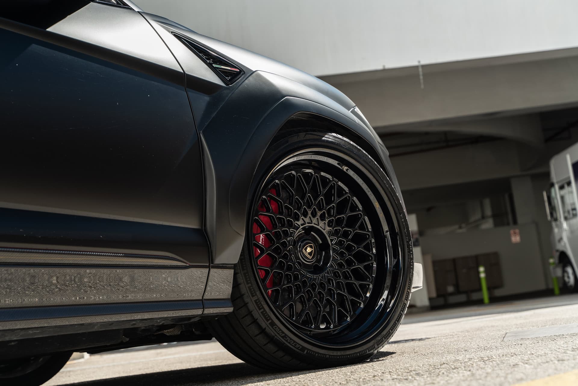 1016 Industries: Urus | Nero Noctis | on 1886 S009 | Satin Black
