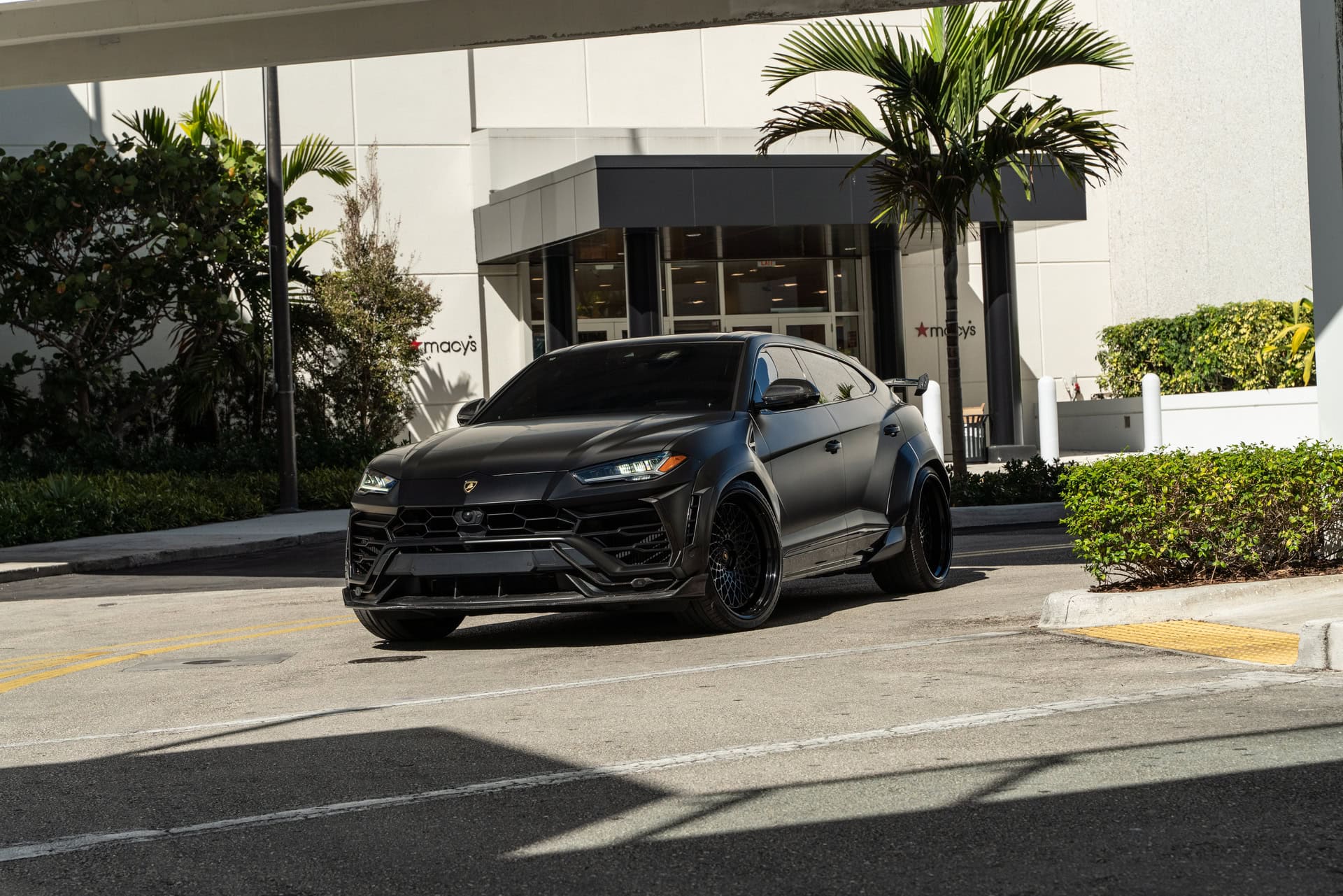 1016 Industries: Urus | Nero Noctis | on 1886 S009 | Satin Black