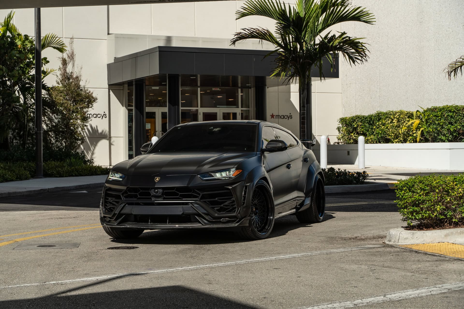 1016 Industries: Urus | Nero Noctis | on 1886 S009 | Satin Black