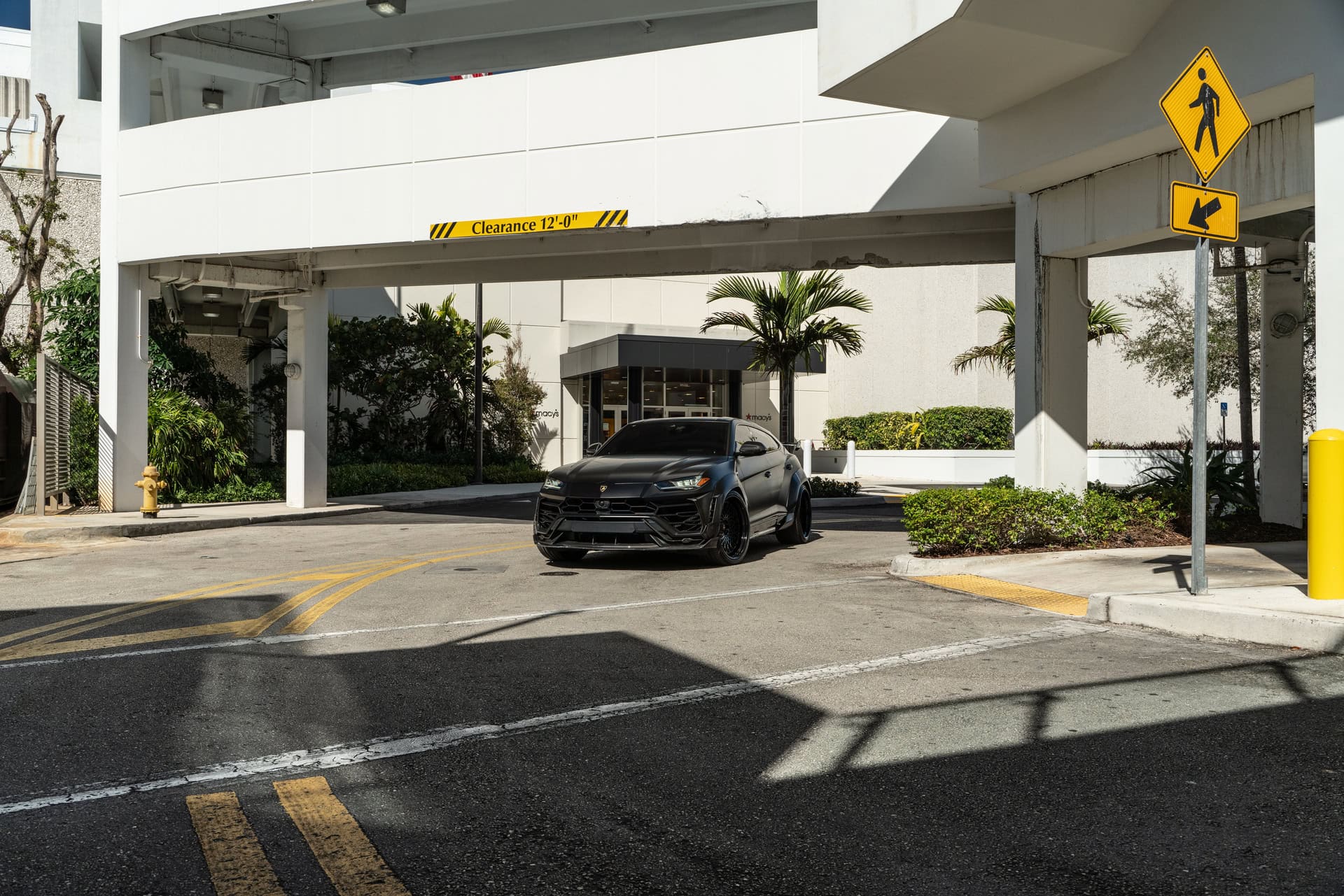 1016 Industries: Urus | Nero Noctis | on 1886 S009 | Satin Black