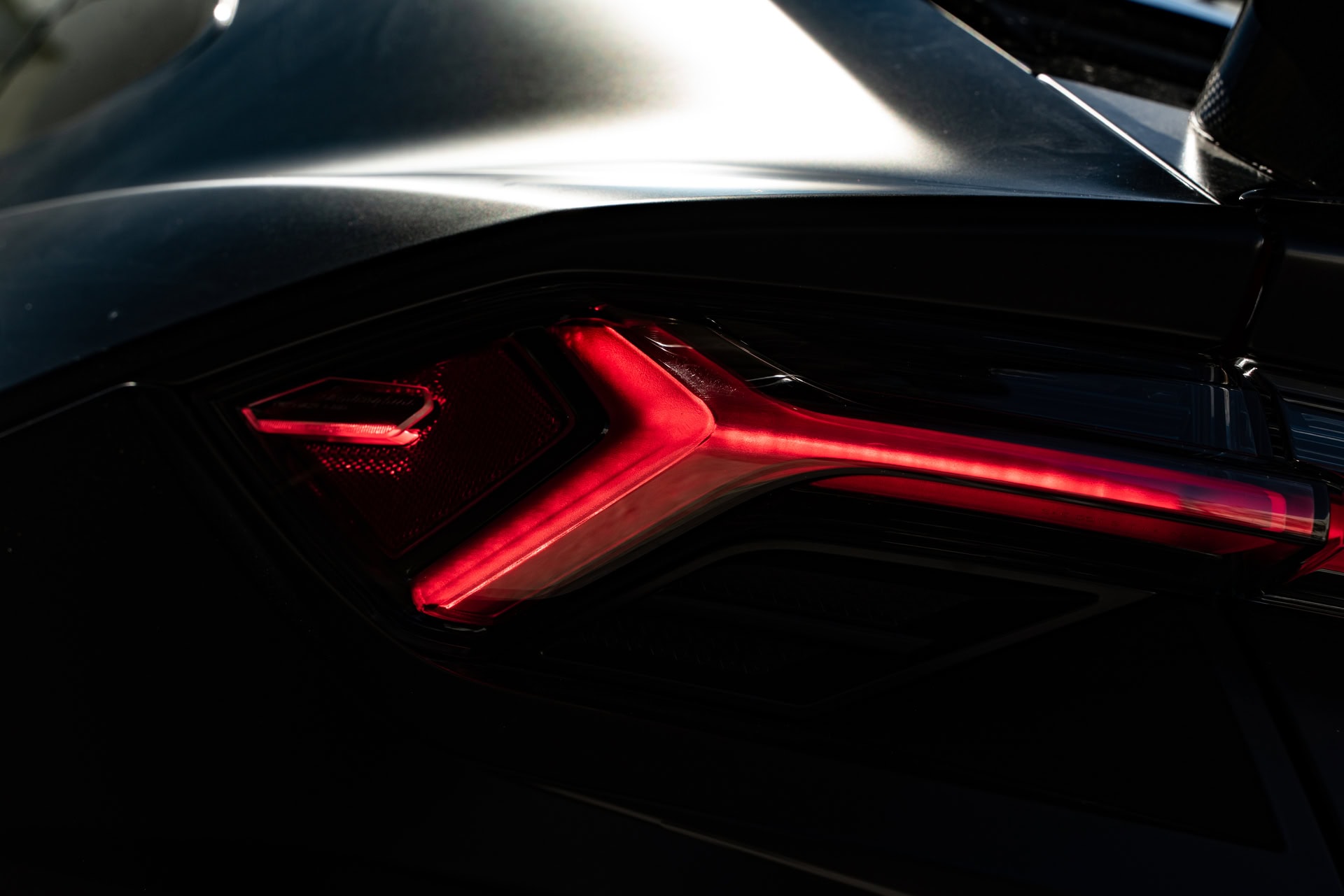 1016 Industries: Urus | Nero Noctis | on 1886 S009 | Satin Black