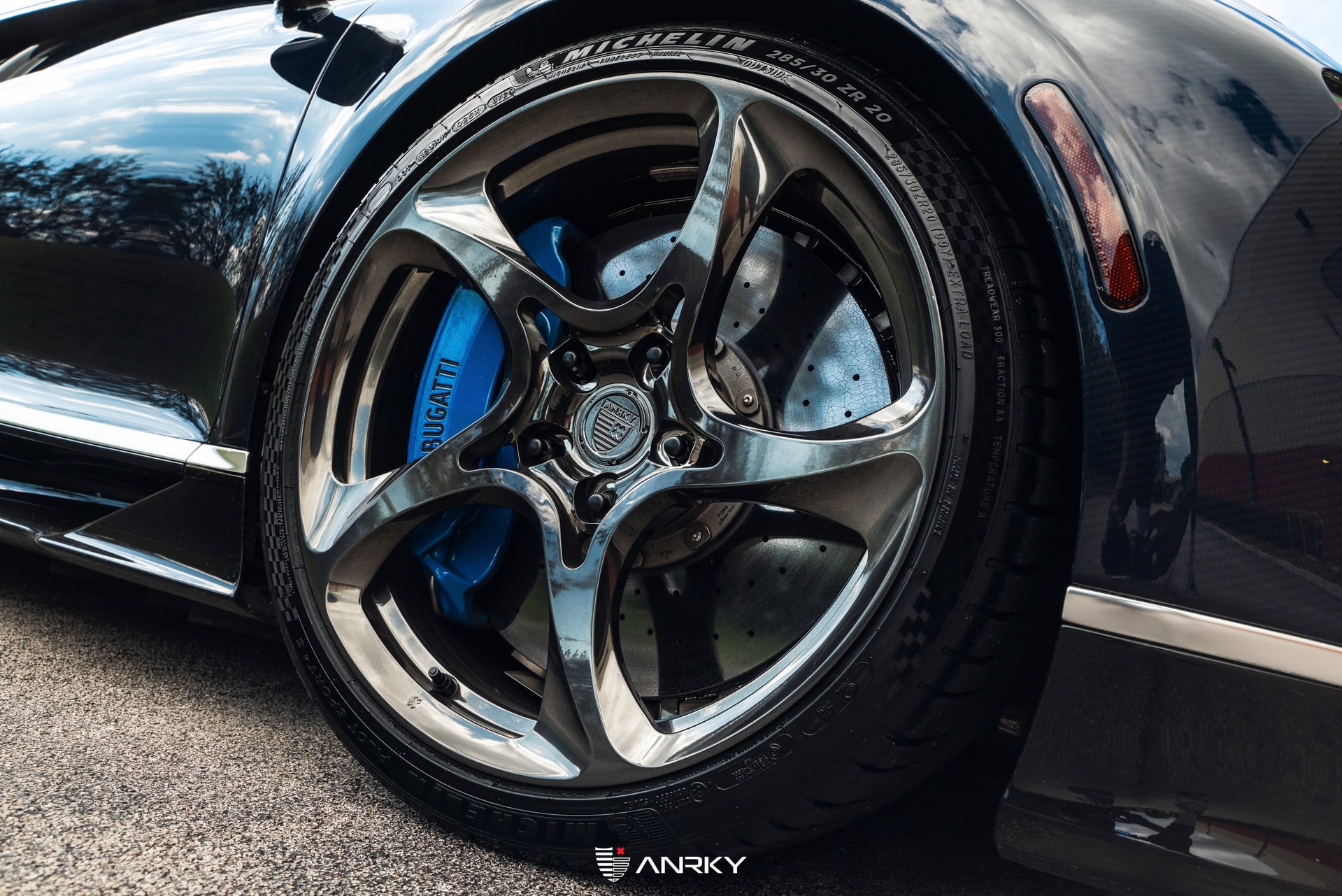 Bugatti Chiron | on ANRKY XR-105 | Mirror Polished Smoke