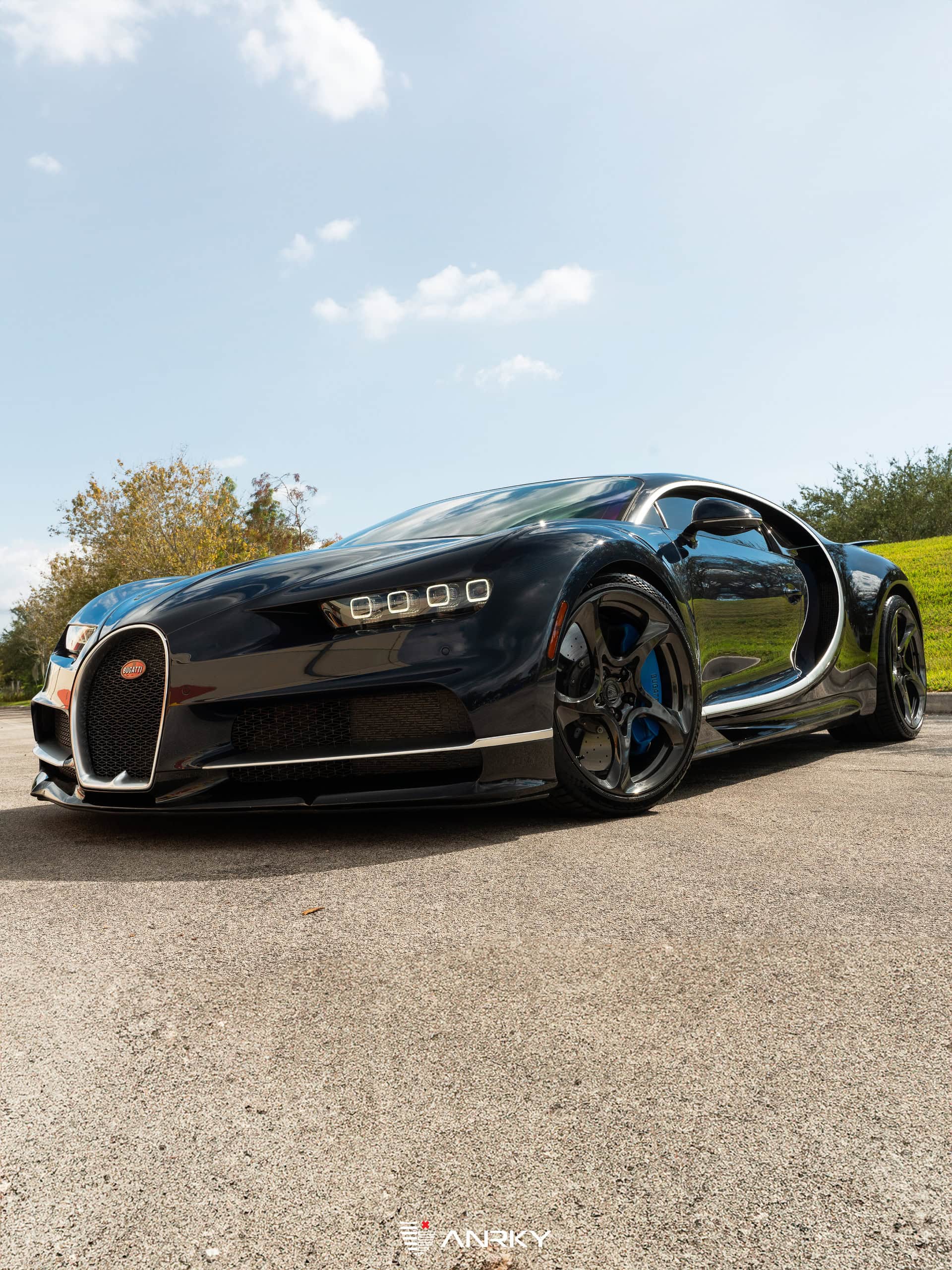 Bugatti Chiron | on ANRKY XR-105 | Mirror Polished Smoke