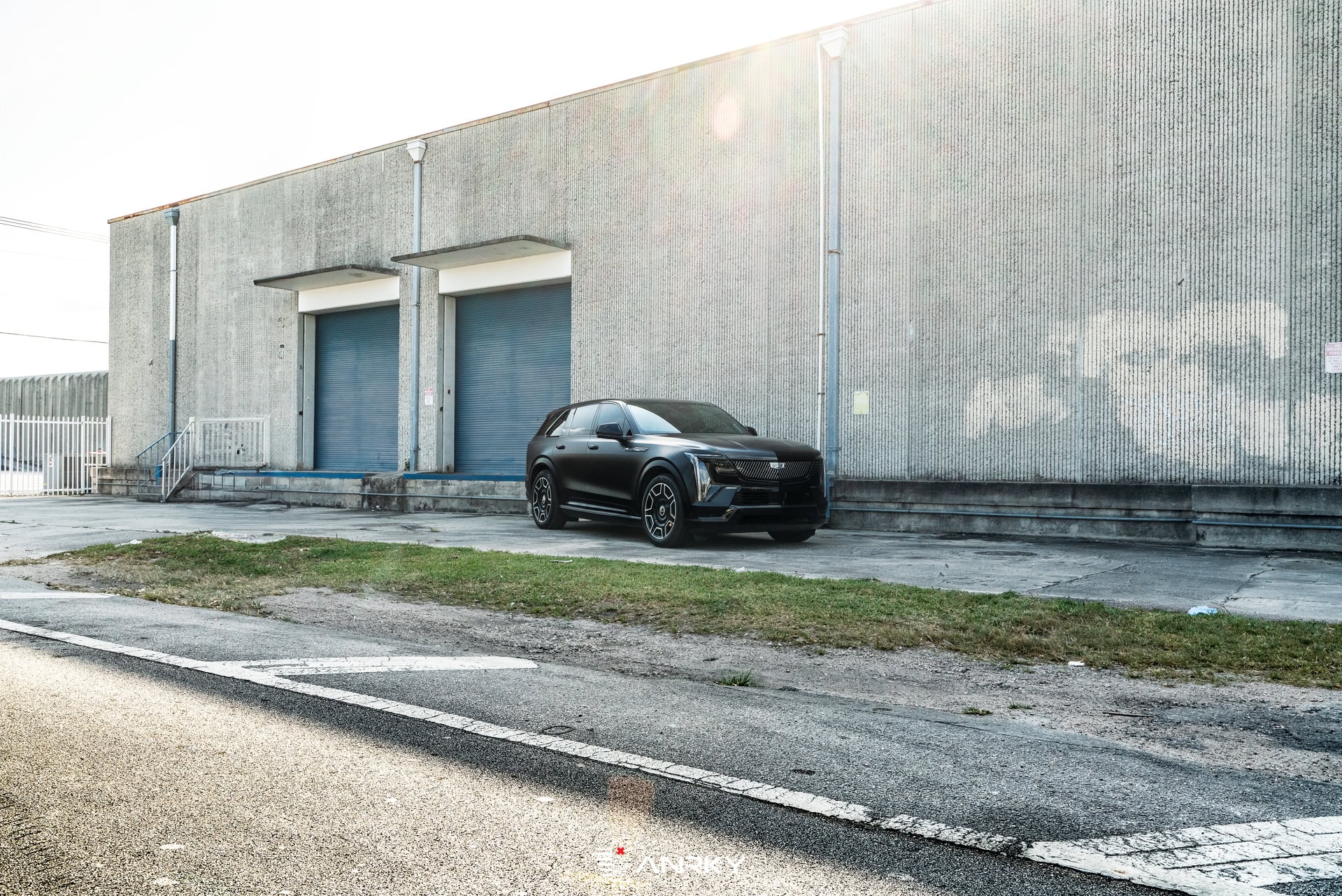 Cadillac Escalade iQ  | | on ANRKY RF-77 | Two Tone: Gloss Black Face + Brushed Windows 