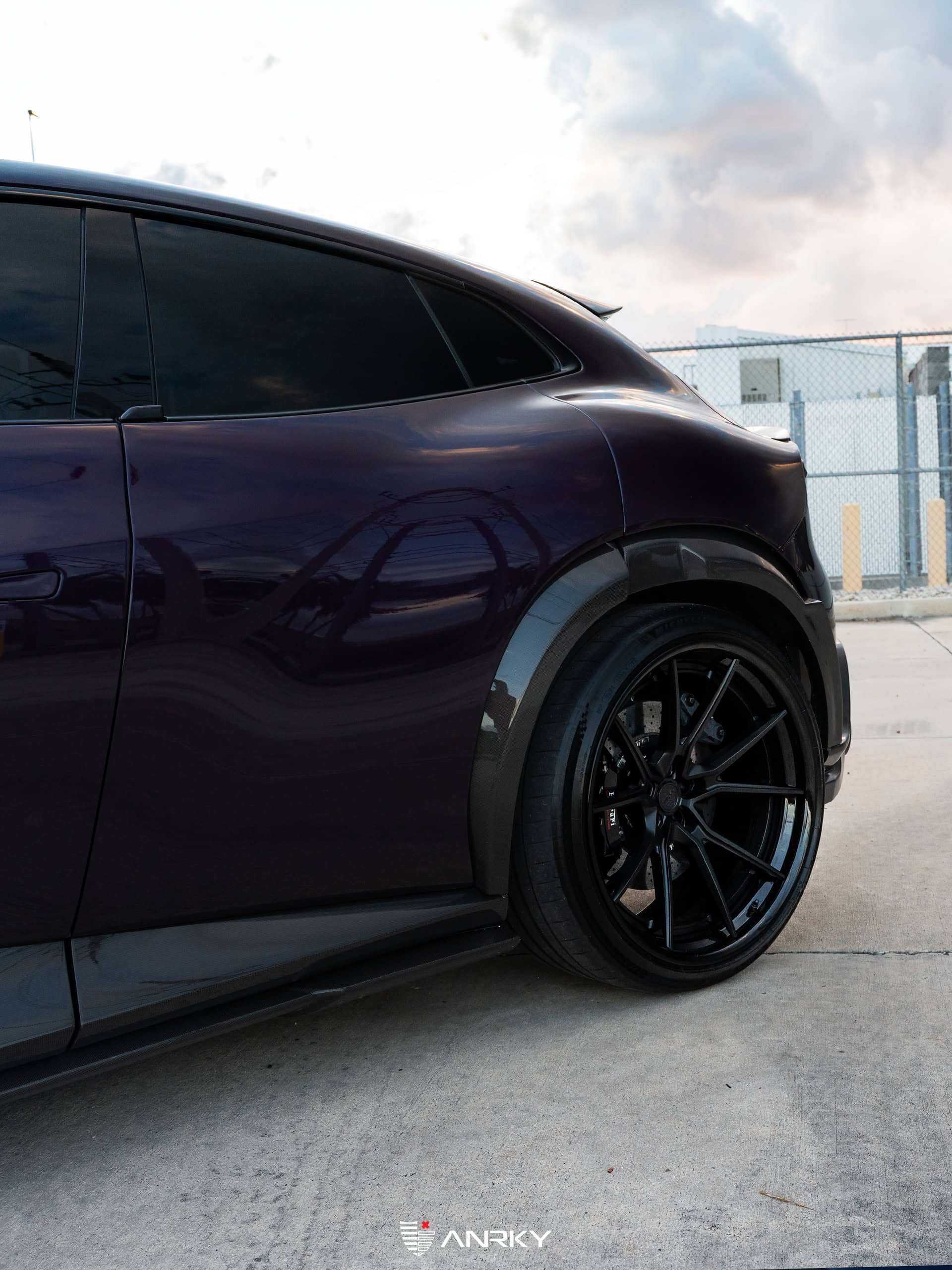 RNG Purosangue | Hong Kong Viola | on ANRKY AN31 | Satin Black