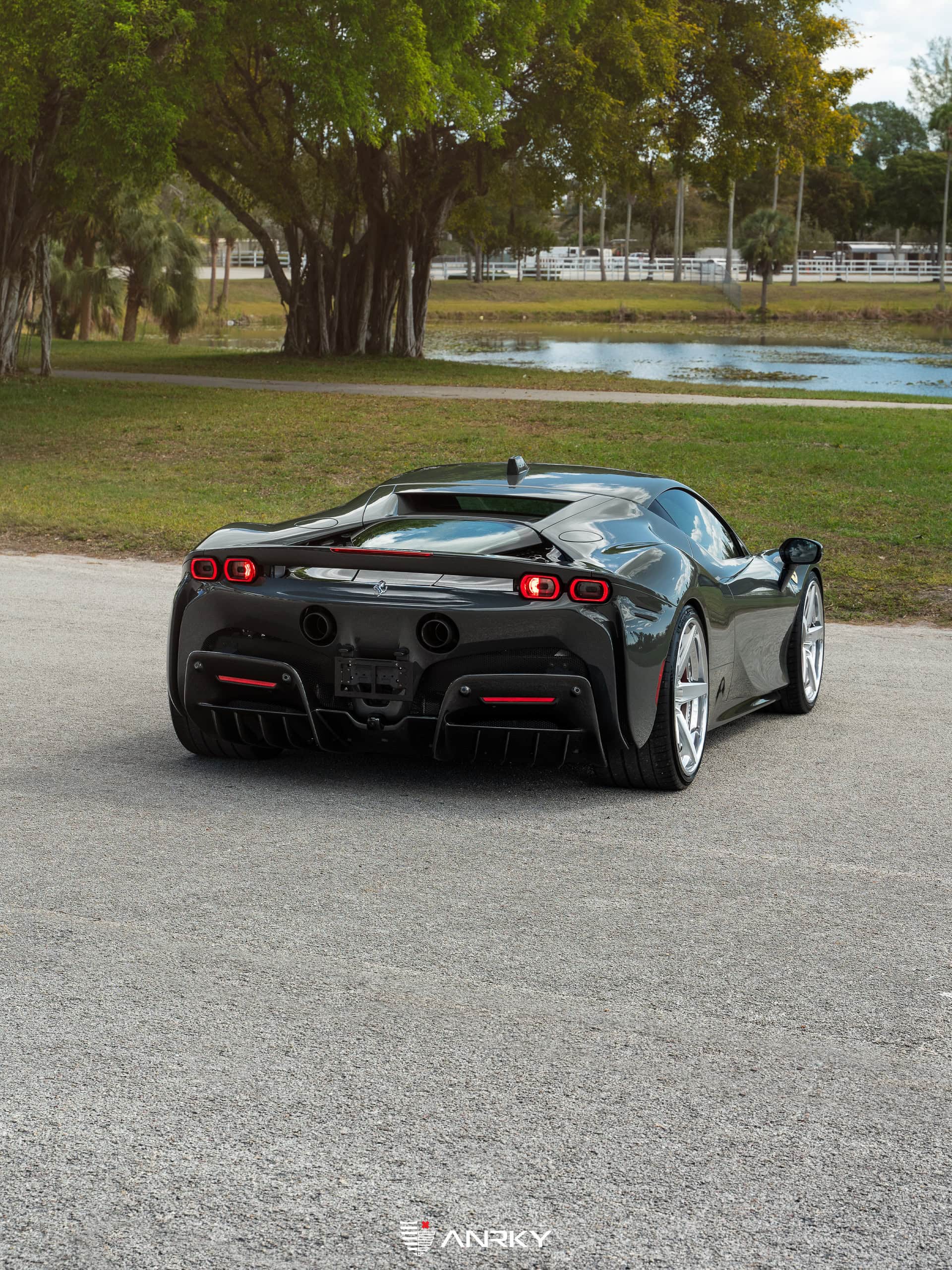 Ferrari SF90 Stradale | Grigio Medio | ANRKY RS5.3 | Brushed Clear