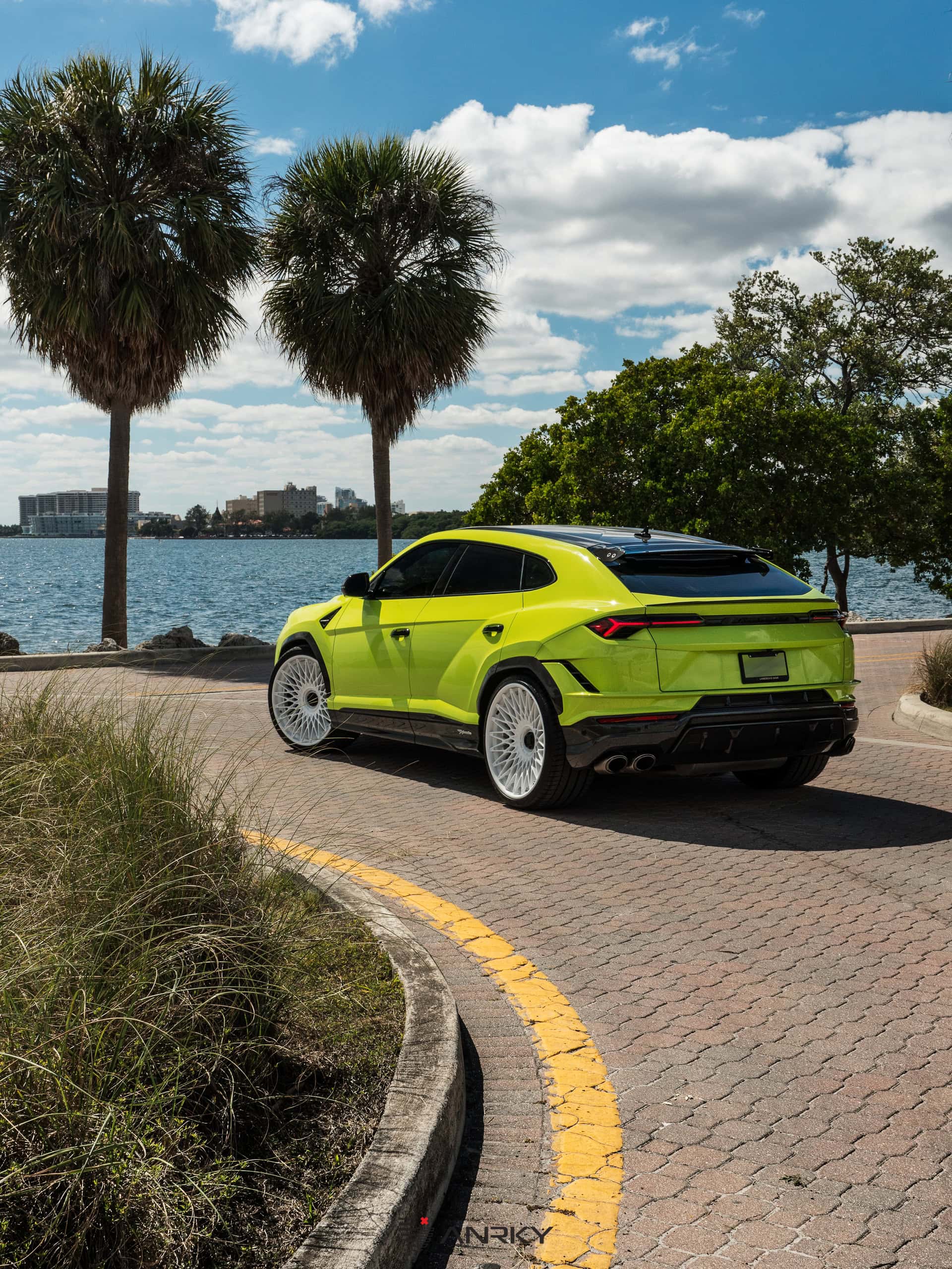 Photo 25 of Lamborghini Urus Performante | | on ANRKY AN20 | Gloss White