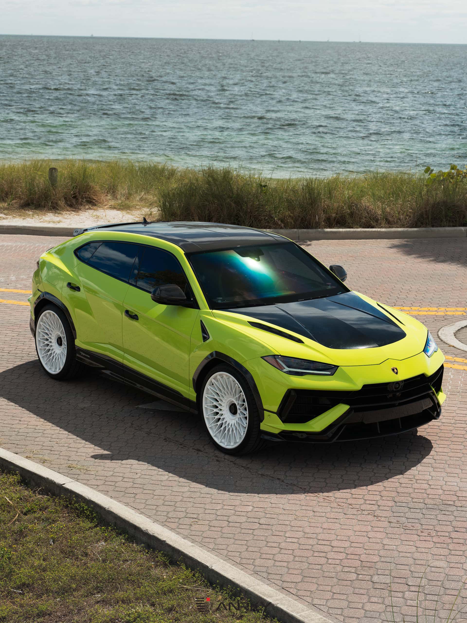 Photo 29 of Lamborghini Urus Performante | | on ANRKY AN20 | Gloss White
