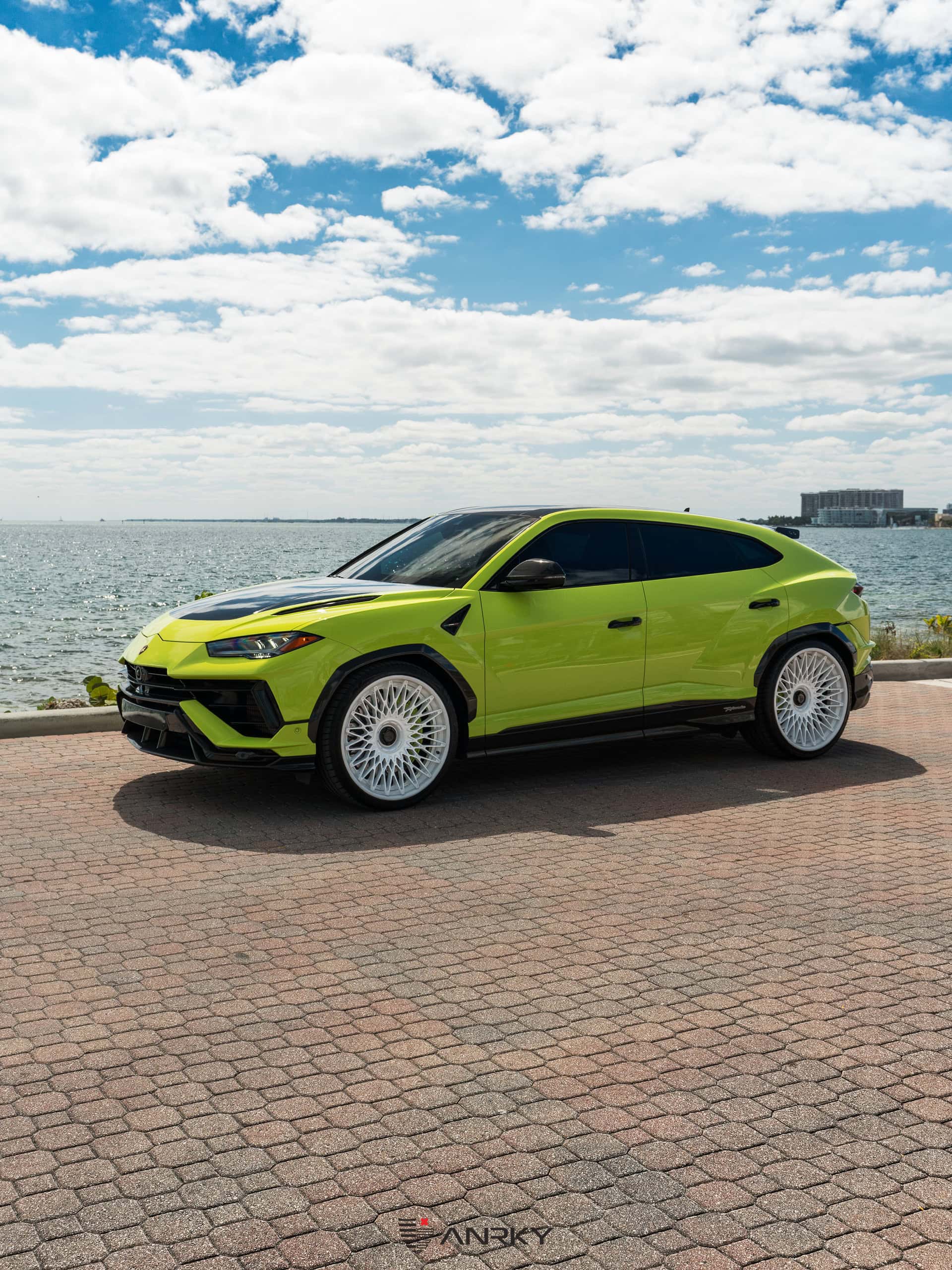 Photo 32 of Lamborghini Urus Performante | | on ANRKY AN20 | Gloss White