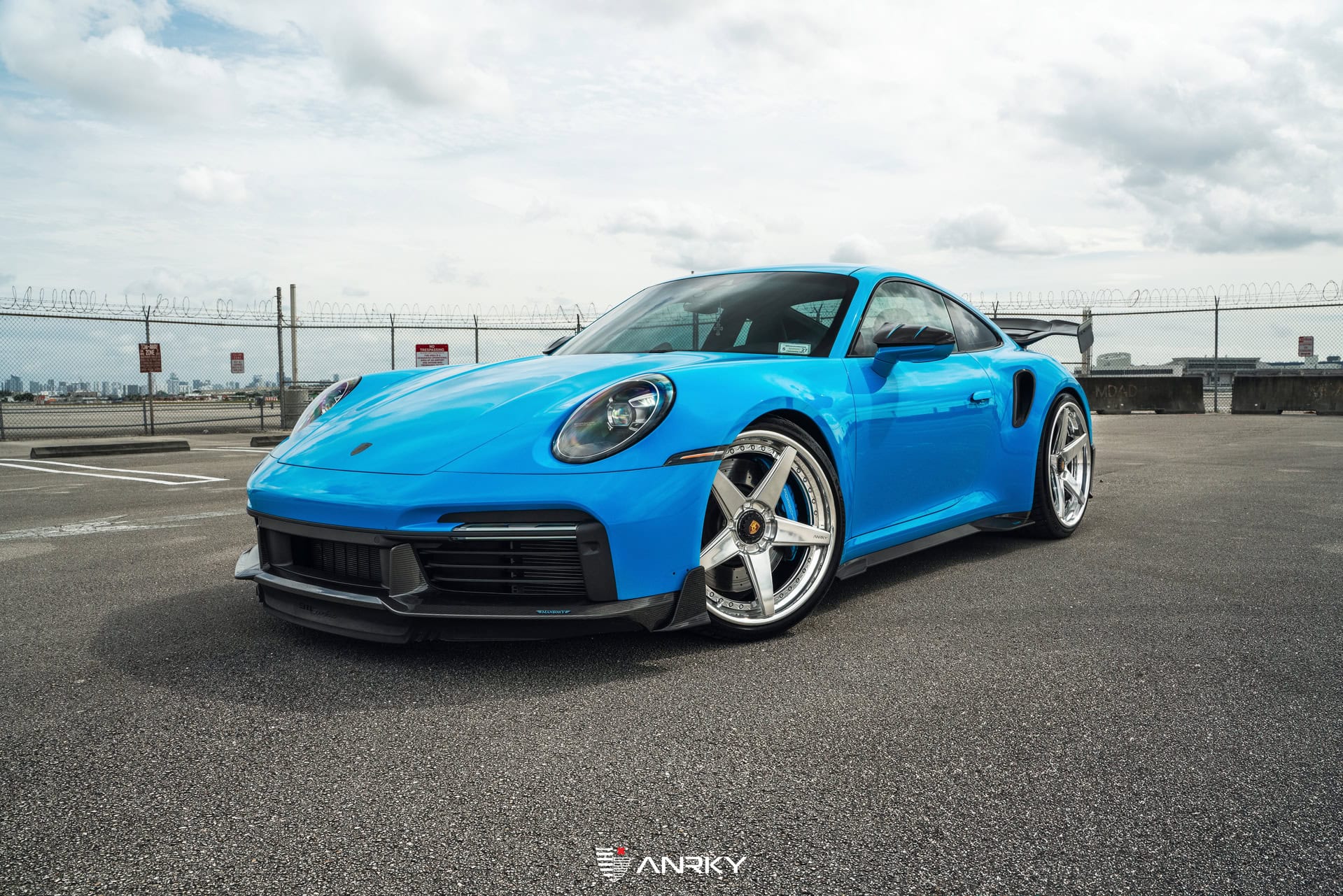 Mansory Porsche 992 | Rivera Blue | on ANRKY RS5.3 | Polished Clear