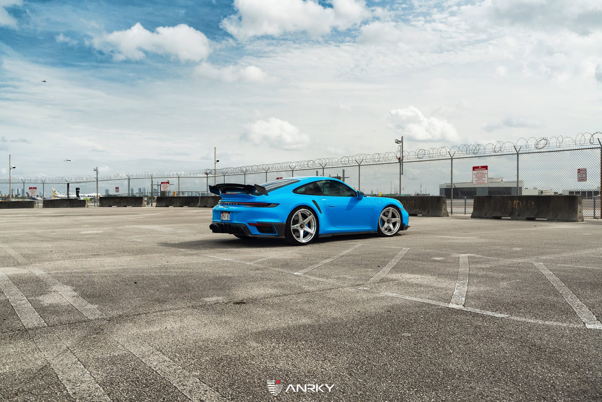 Mansory Porsche 992 | Rivera Blue | on ANRKY RS5.3 | Polished Clear