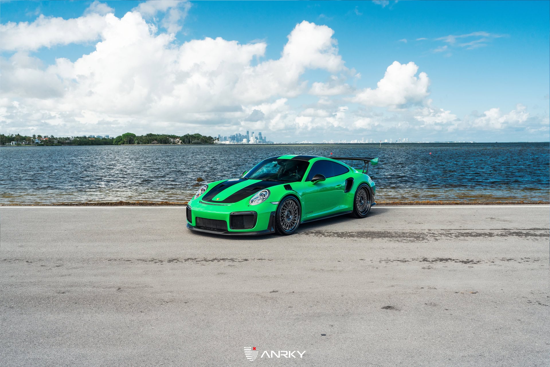 Porsche 991 GT2RS | Lizard Green | on ANRKY RS7.3 + AEROSport | Brushed Smoke