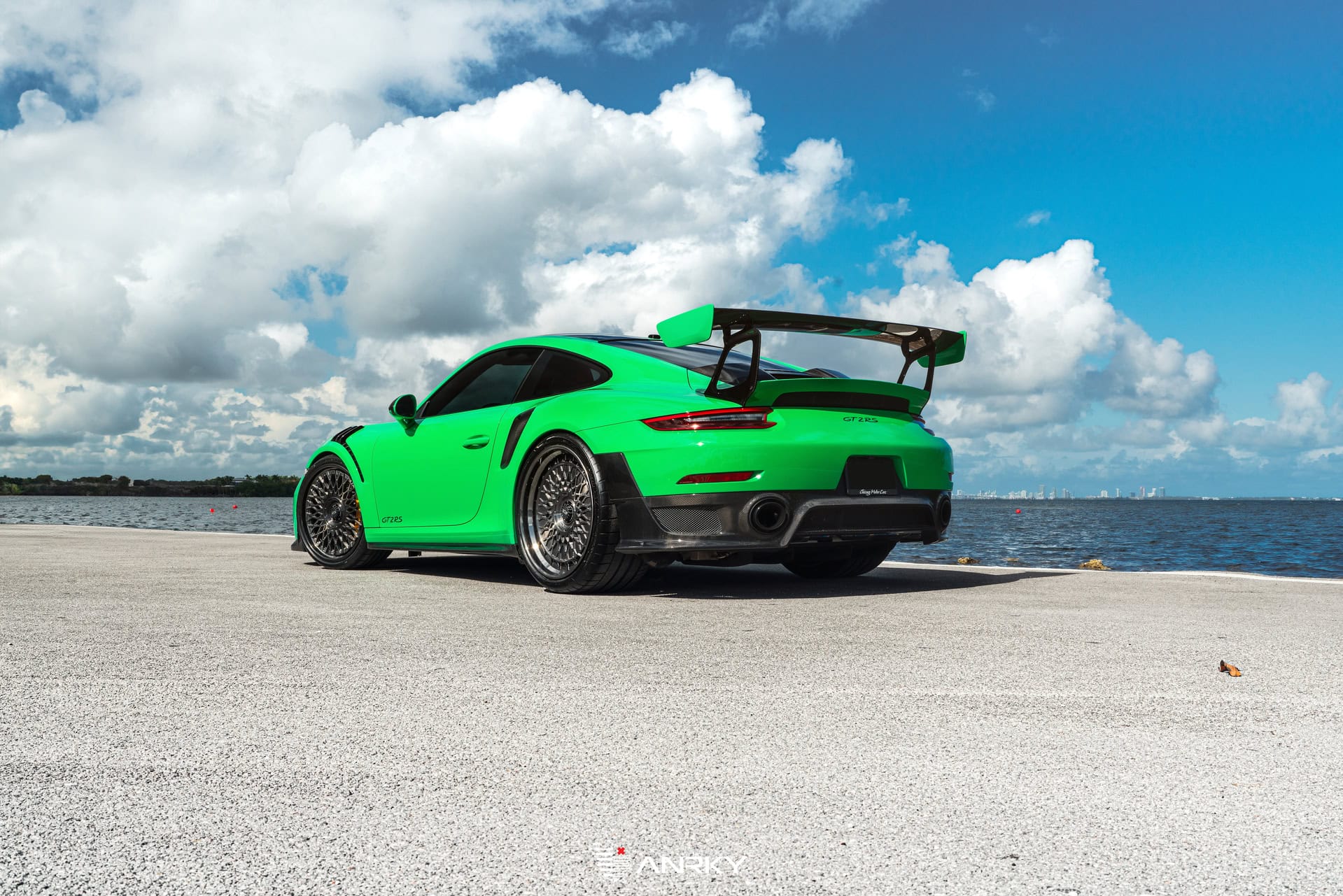 Porsche 991 GT2RS | Lizard Green | on ANRKY RS7.3 + AEROSport | Brushed Smoke