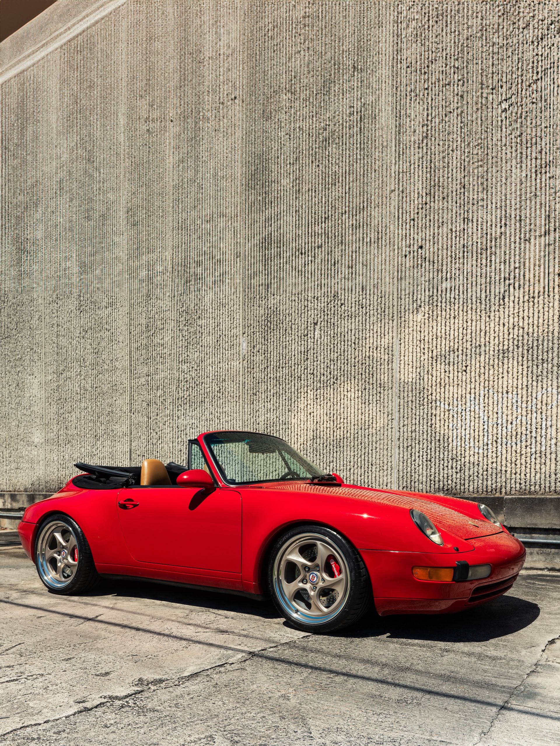Porsche 993 Carrera Cabriolet on HRE 522