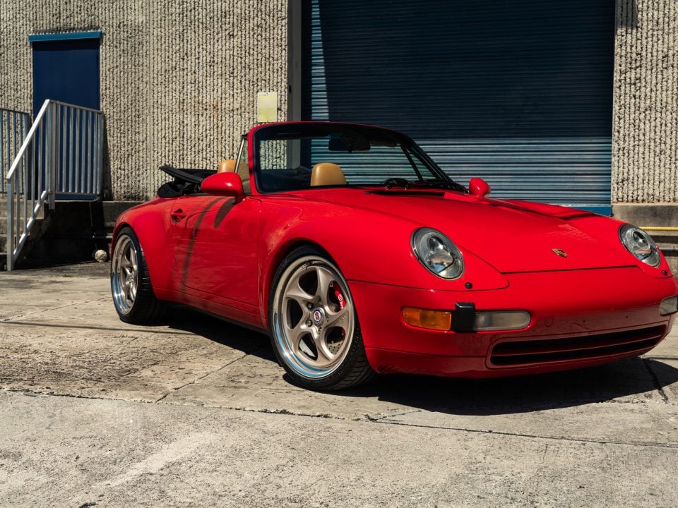 Porsche 993 Carrera Cabriolet | Guards Red | on HRE 522 FMR | Satin White Gold