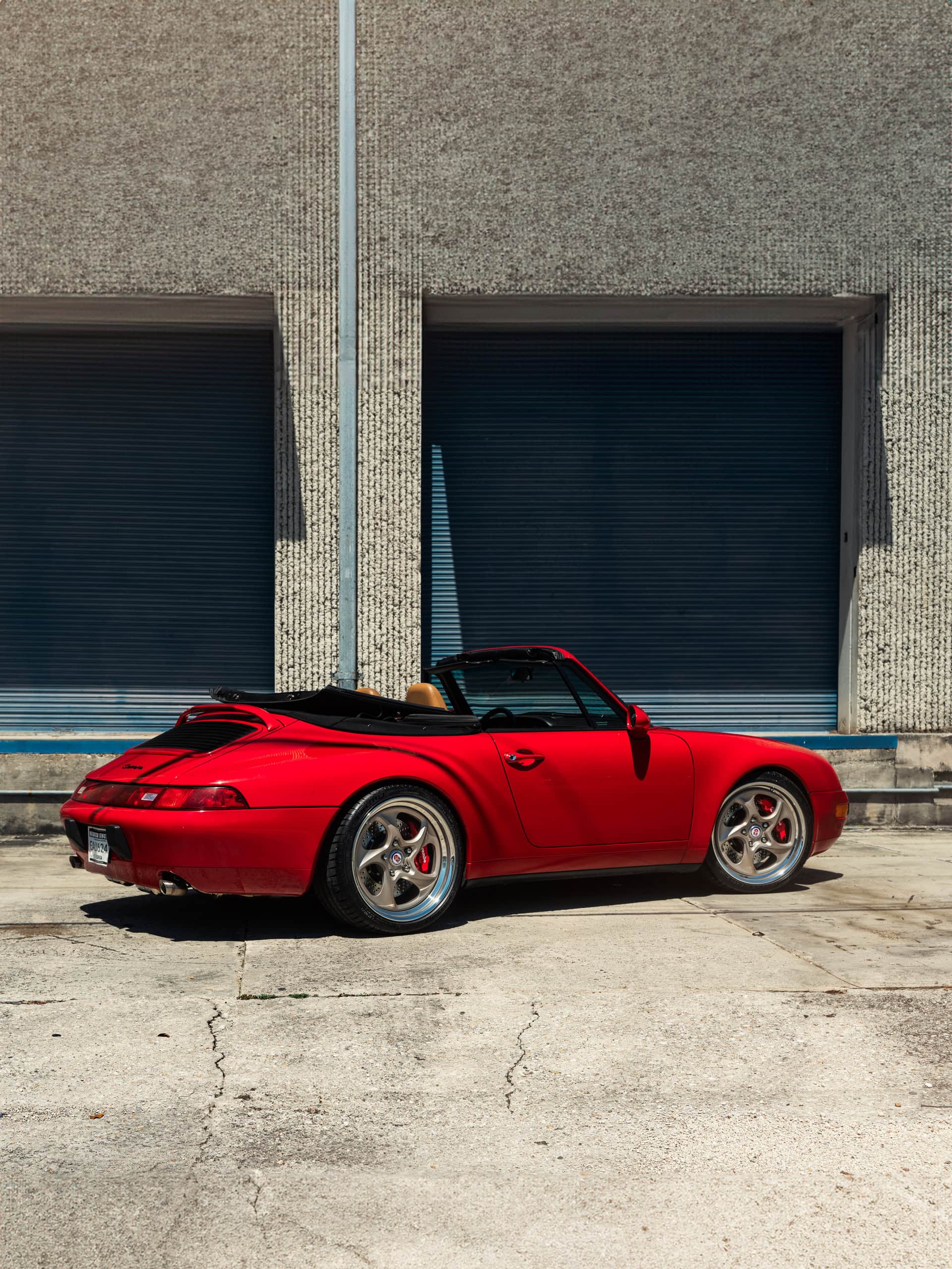 Porsche 993 Carrera Cabriolet on HRE 522