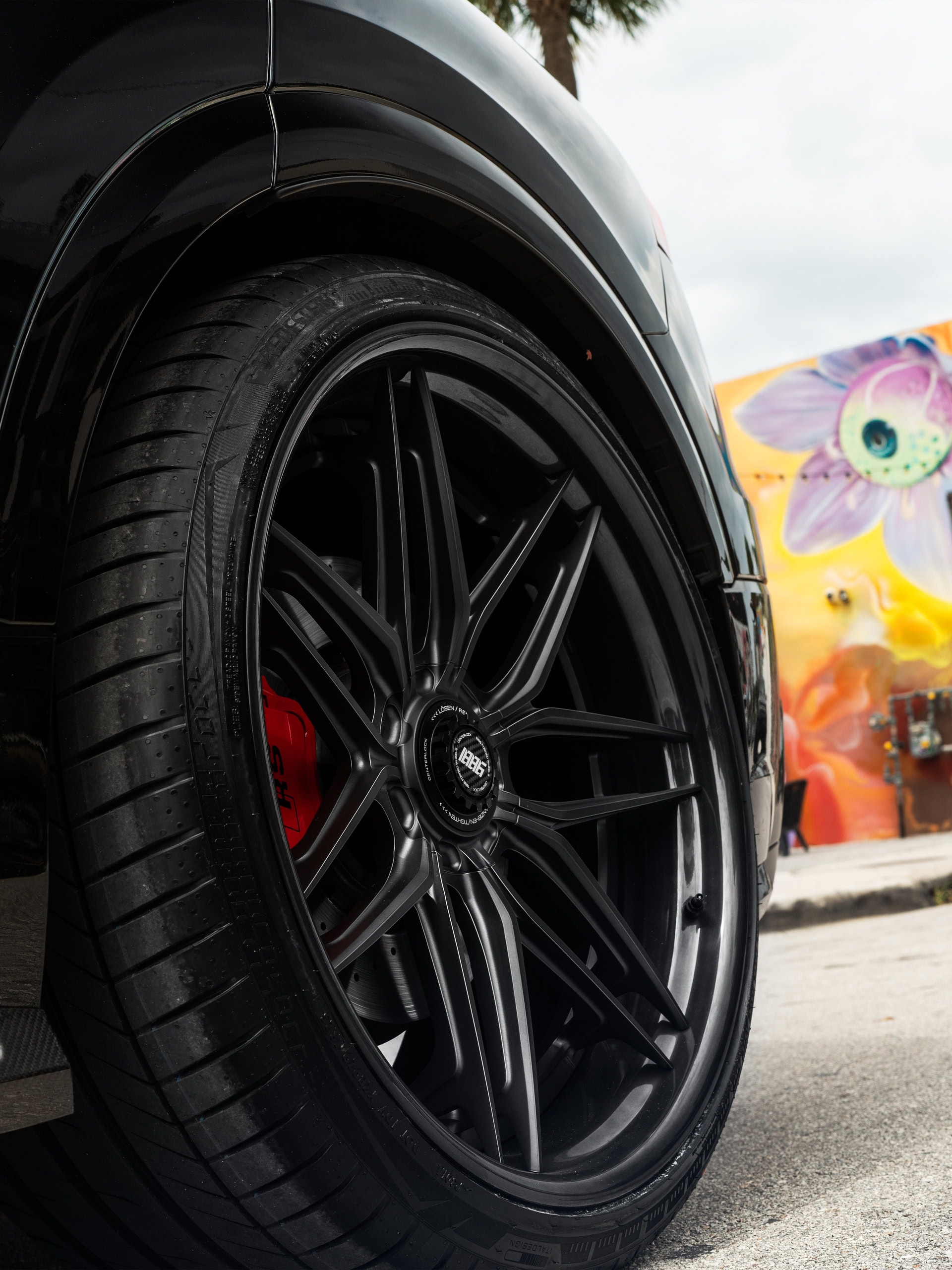 Audi RSQ8 on 1886 wheels