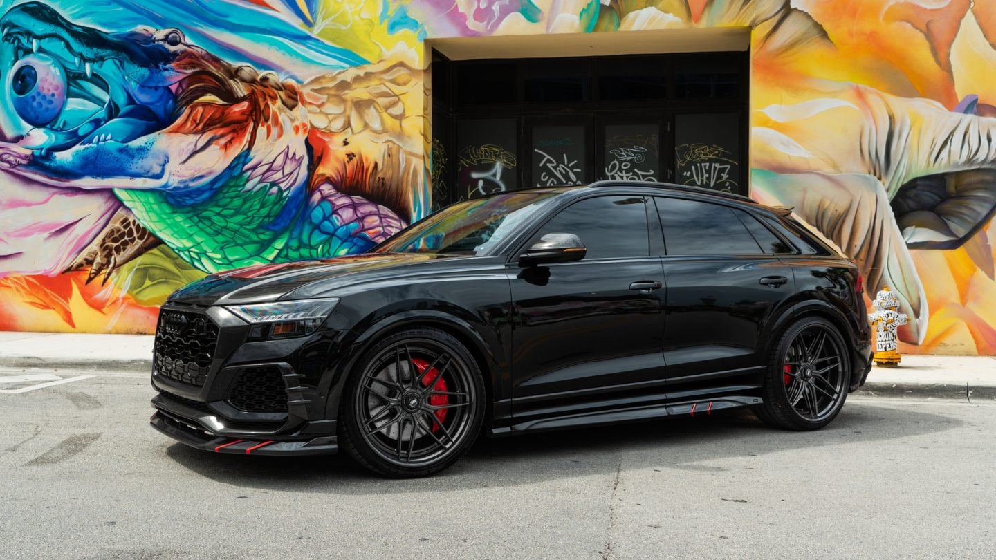 Audi RSQ8 on 1886 wheels