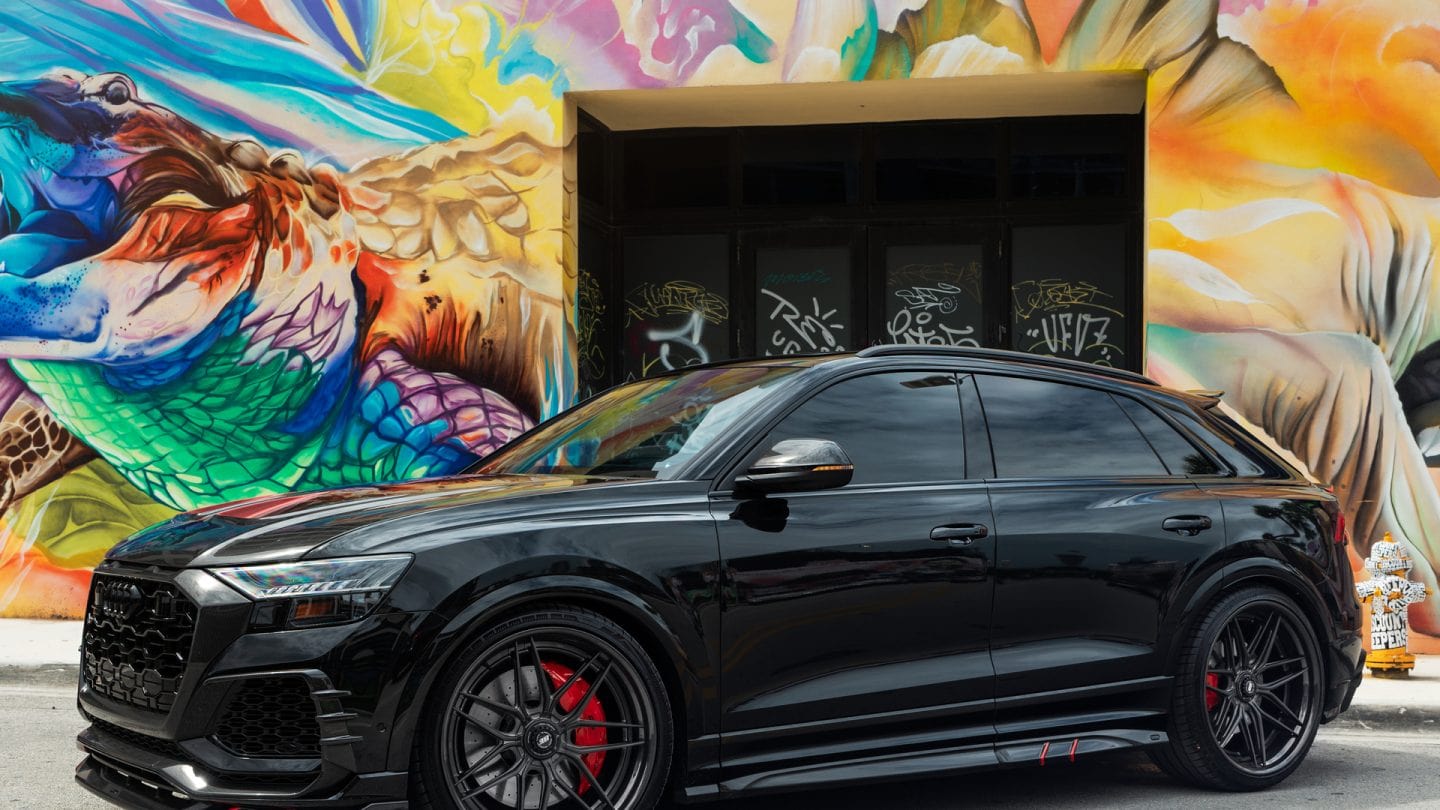 Audi RSQ8 on 1886 wheels