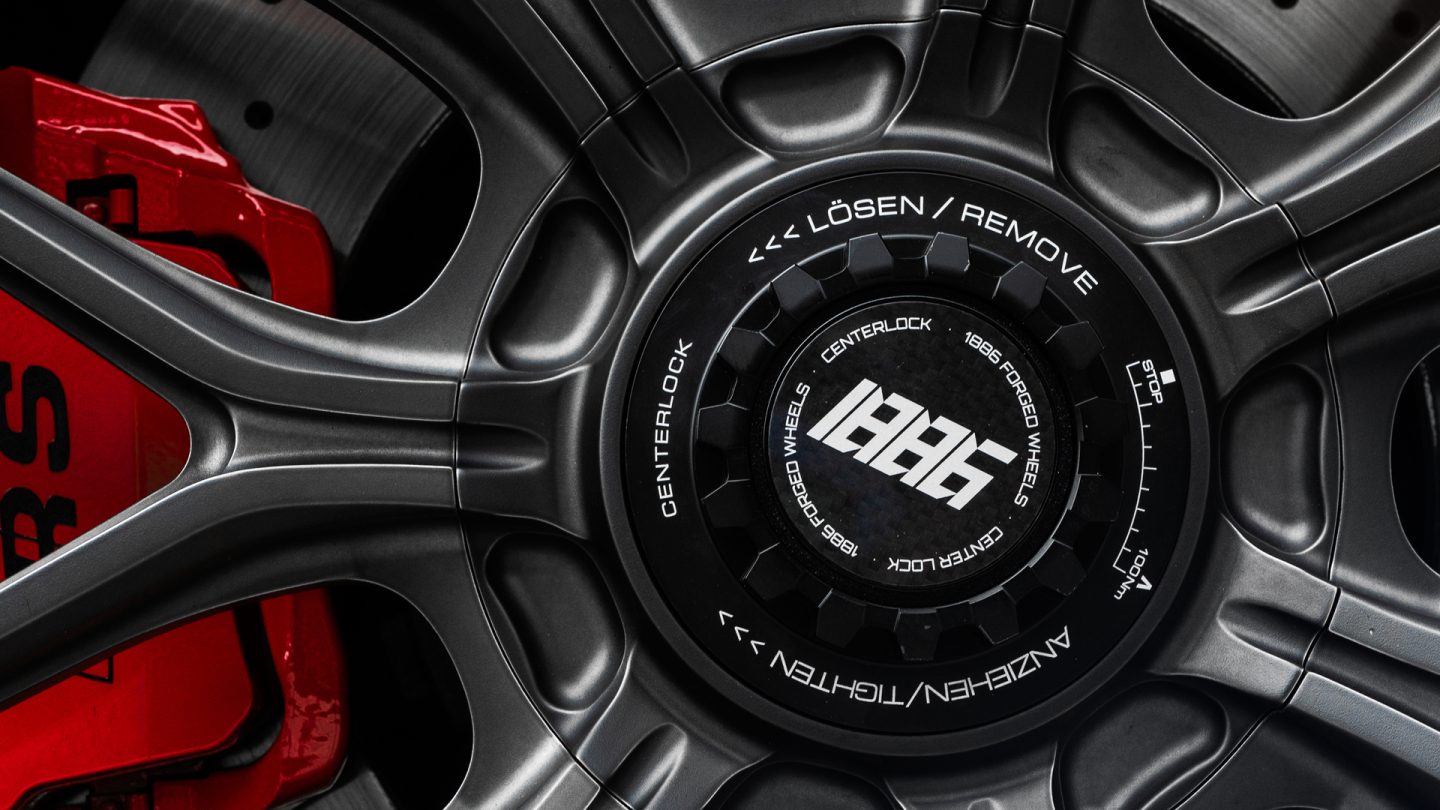 Audi RSQ8 on 1886 wheels