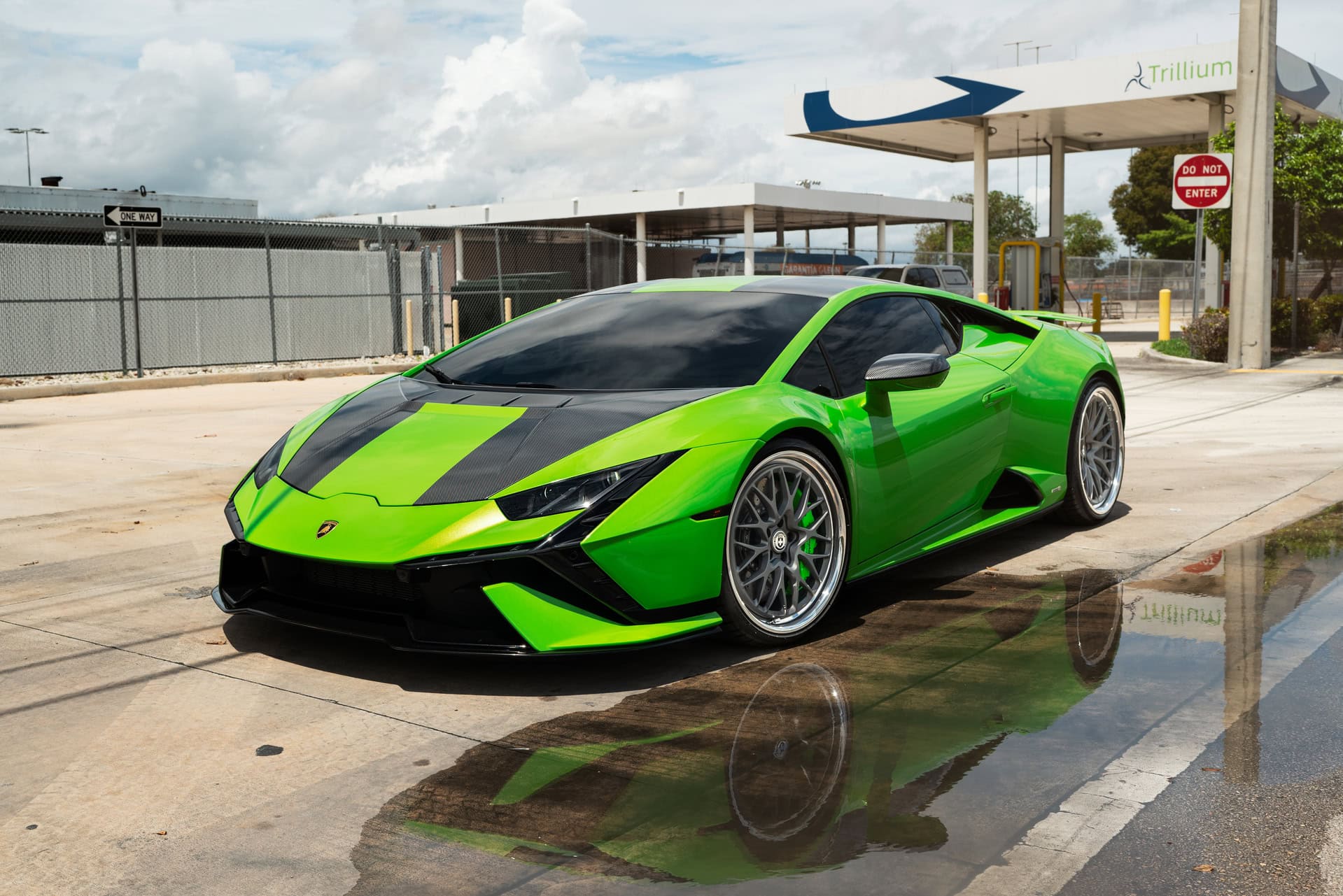 Lamborghini Huracan on HRE 520M