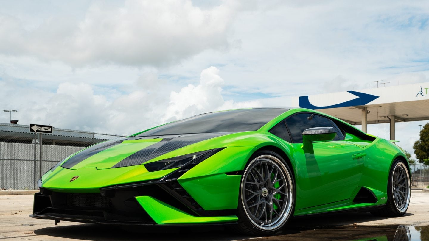 Lamborghini Huracan on HRE 520M