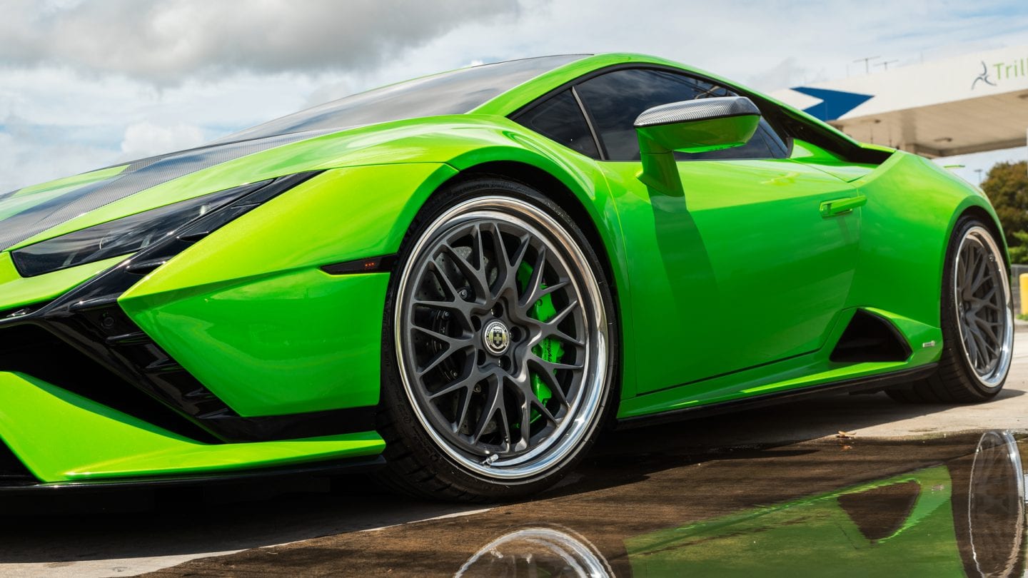 Lamborghini Huracan on HRE 520M