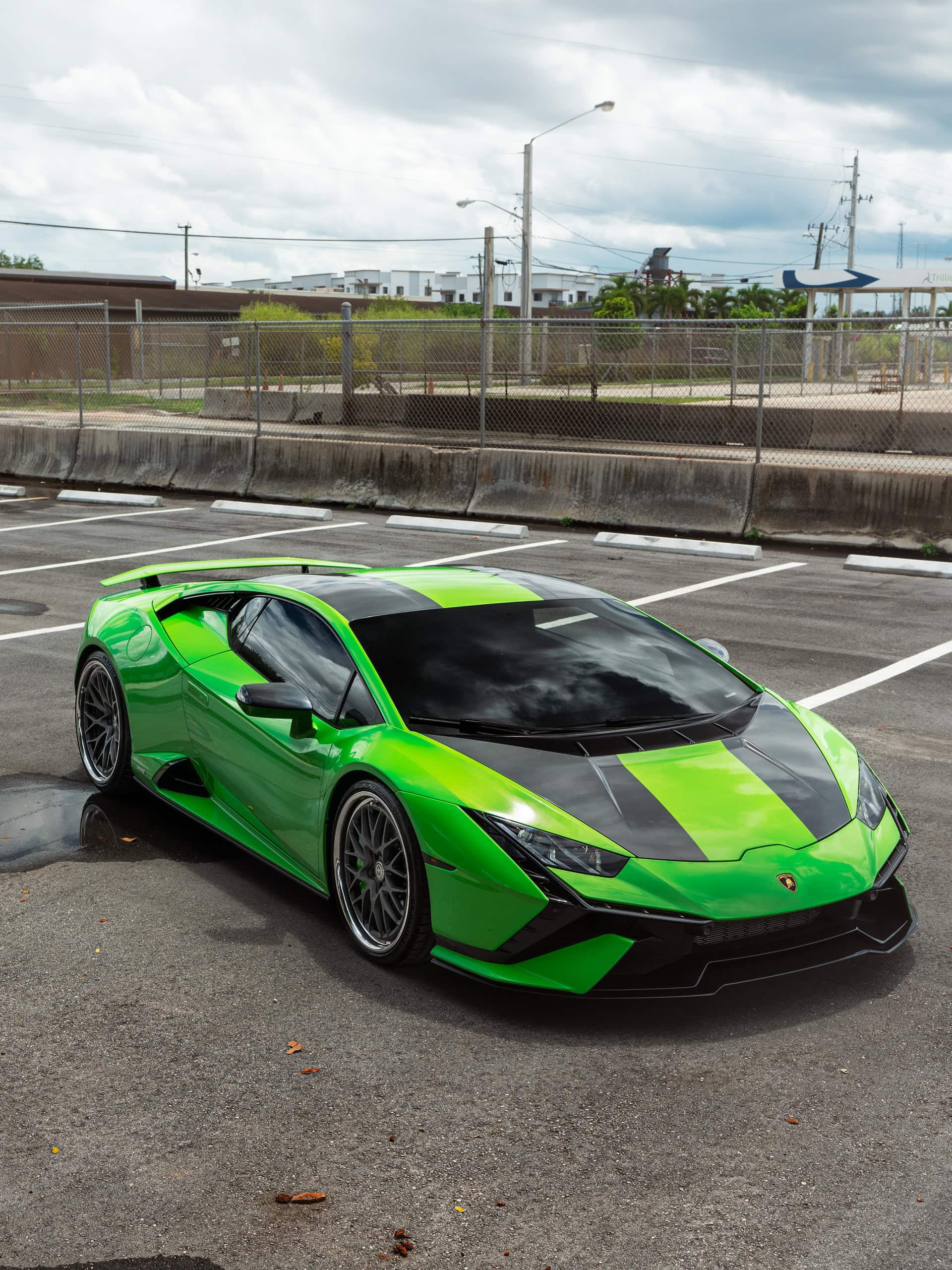 Lamborghini Huracan on HRE 520M